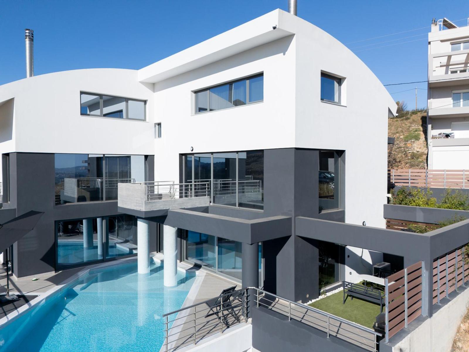 Azure Horizon Villa by A&D Properties