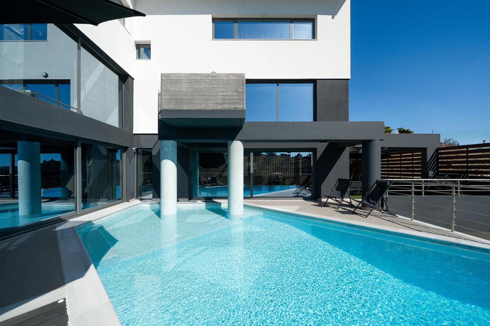 Azure Horizon Villa by A&D Properties