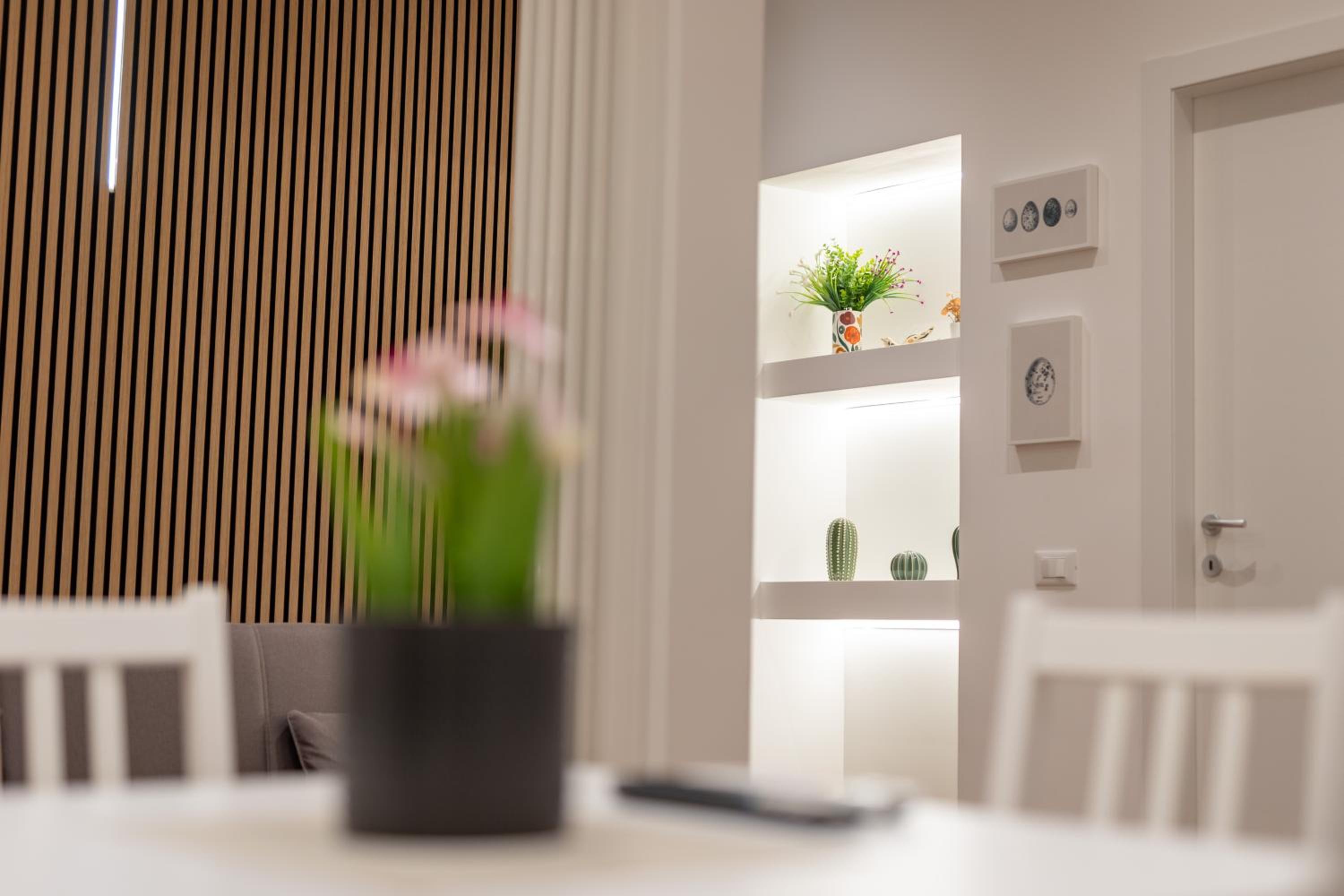 Piazzetta Romana Luxury House