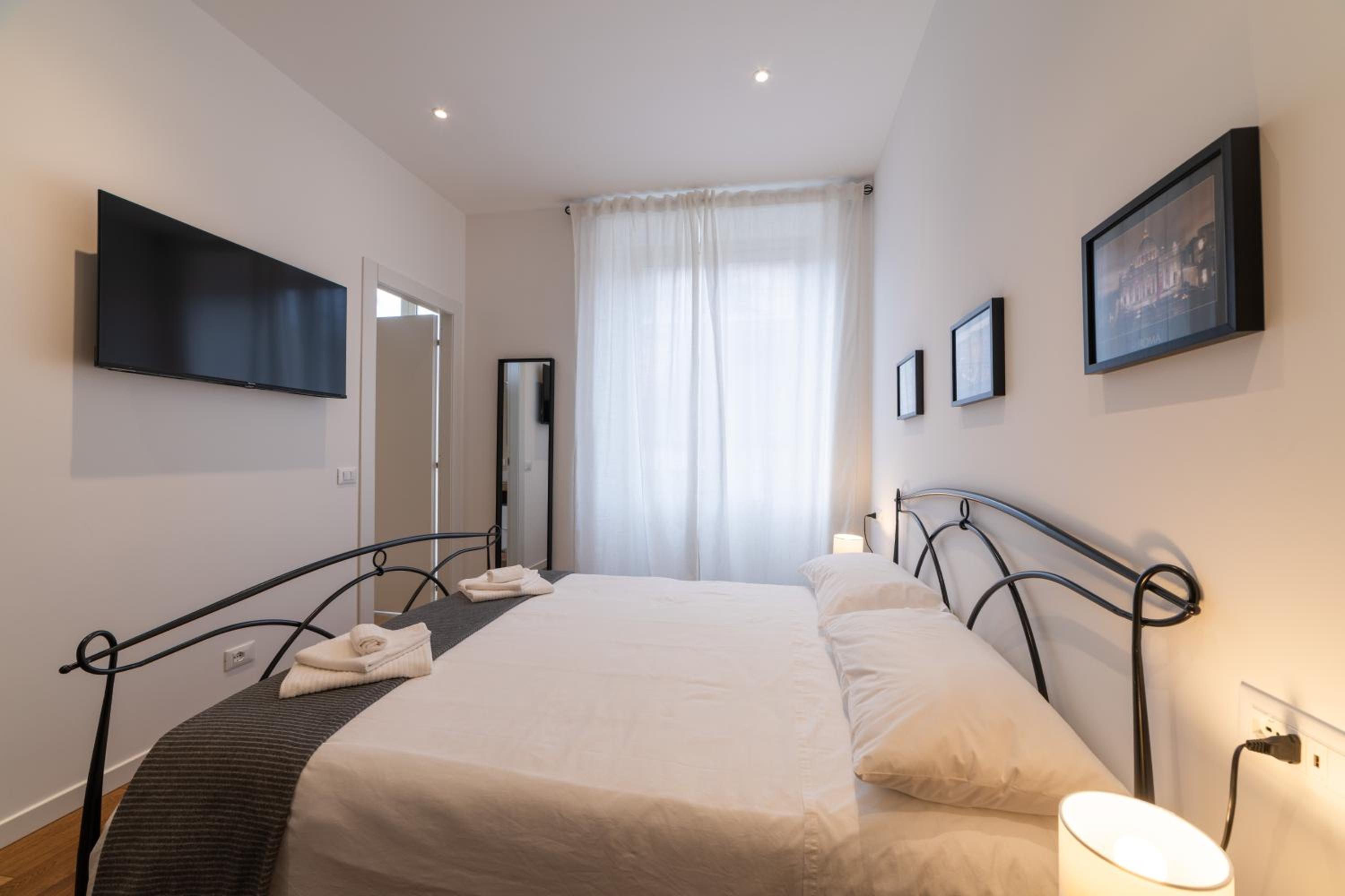 Piazzetta Romana Luxury House