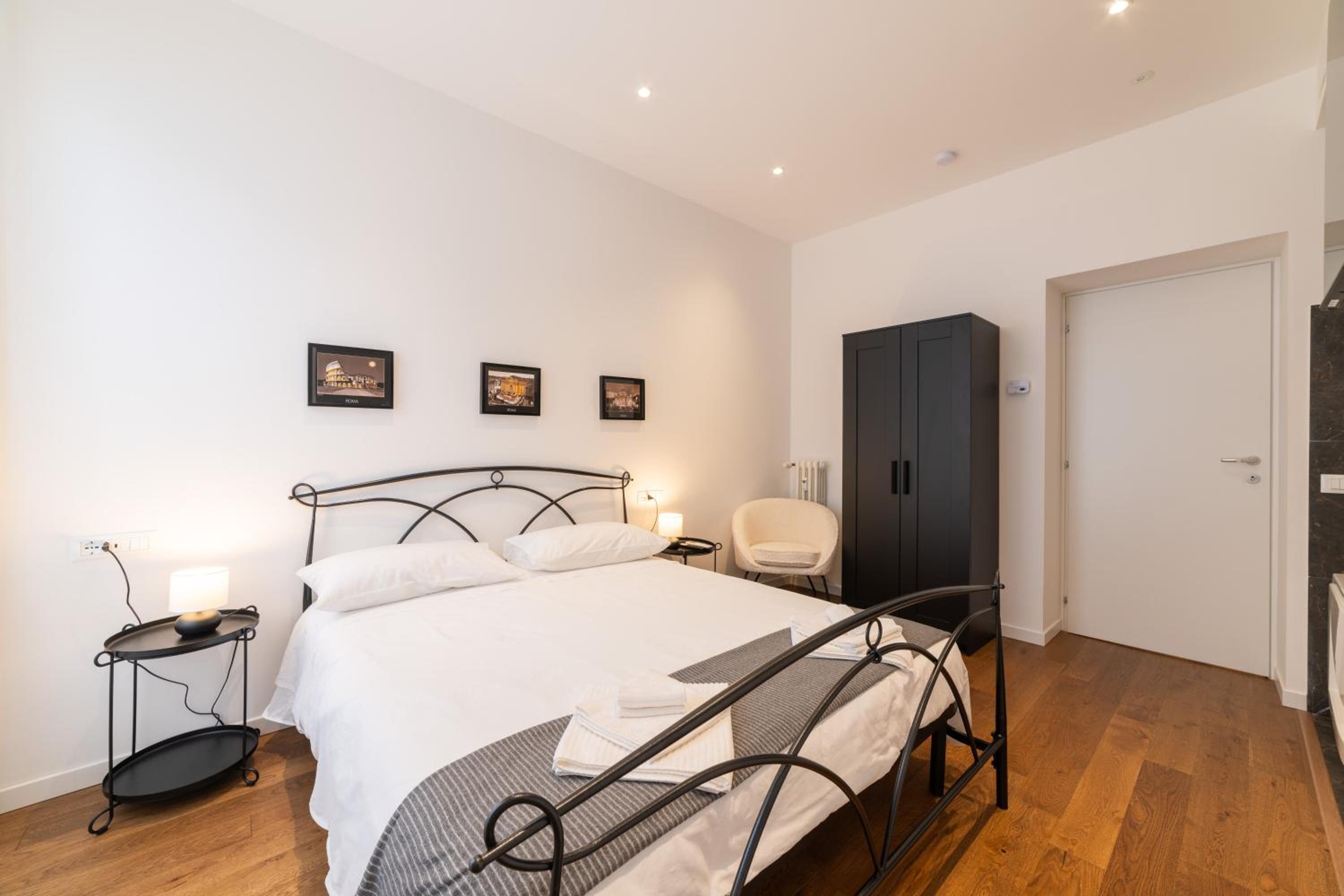 Piazzetta Romana Luxury House