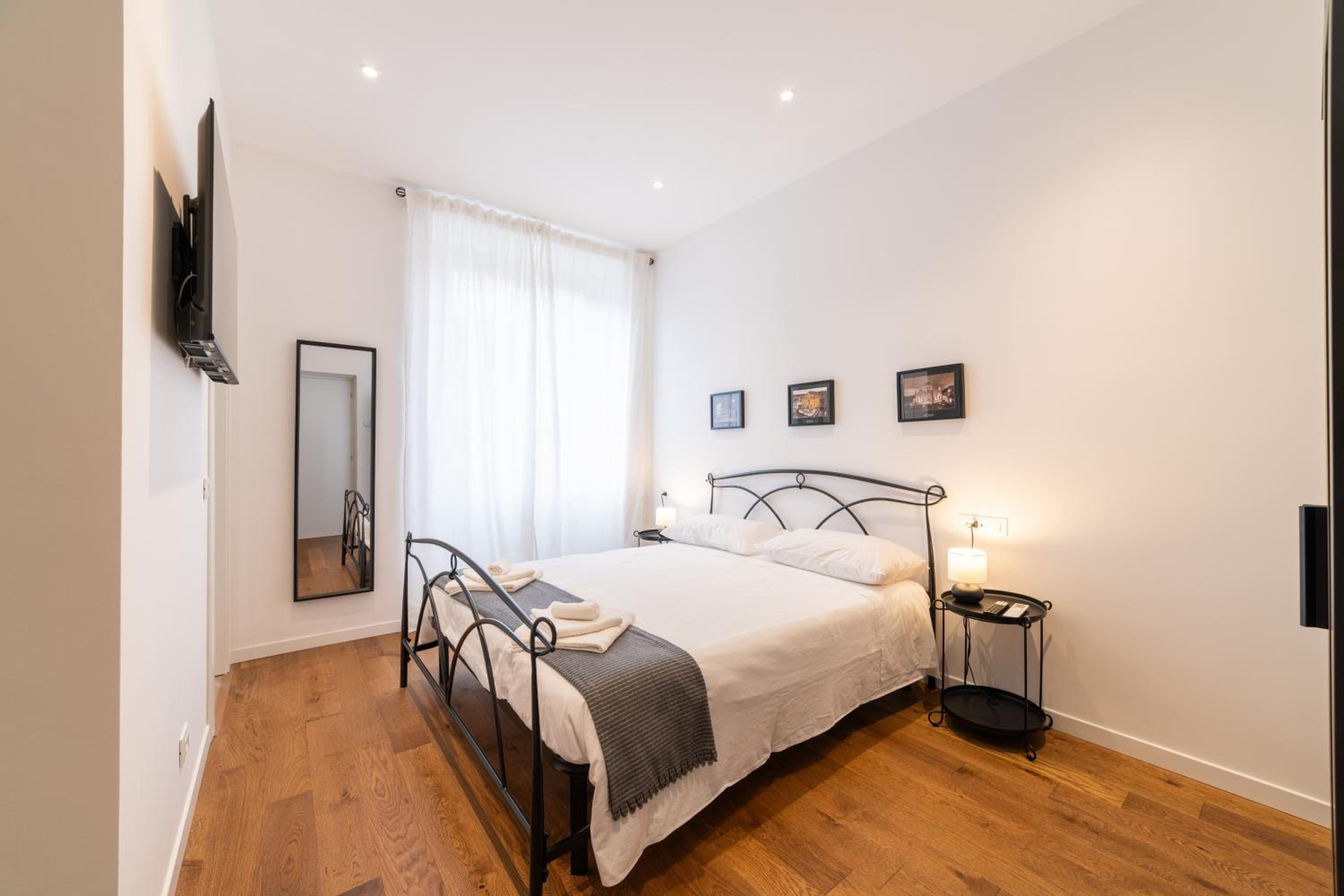 Piazzetta Romana Luxury House