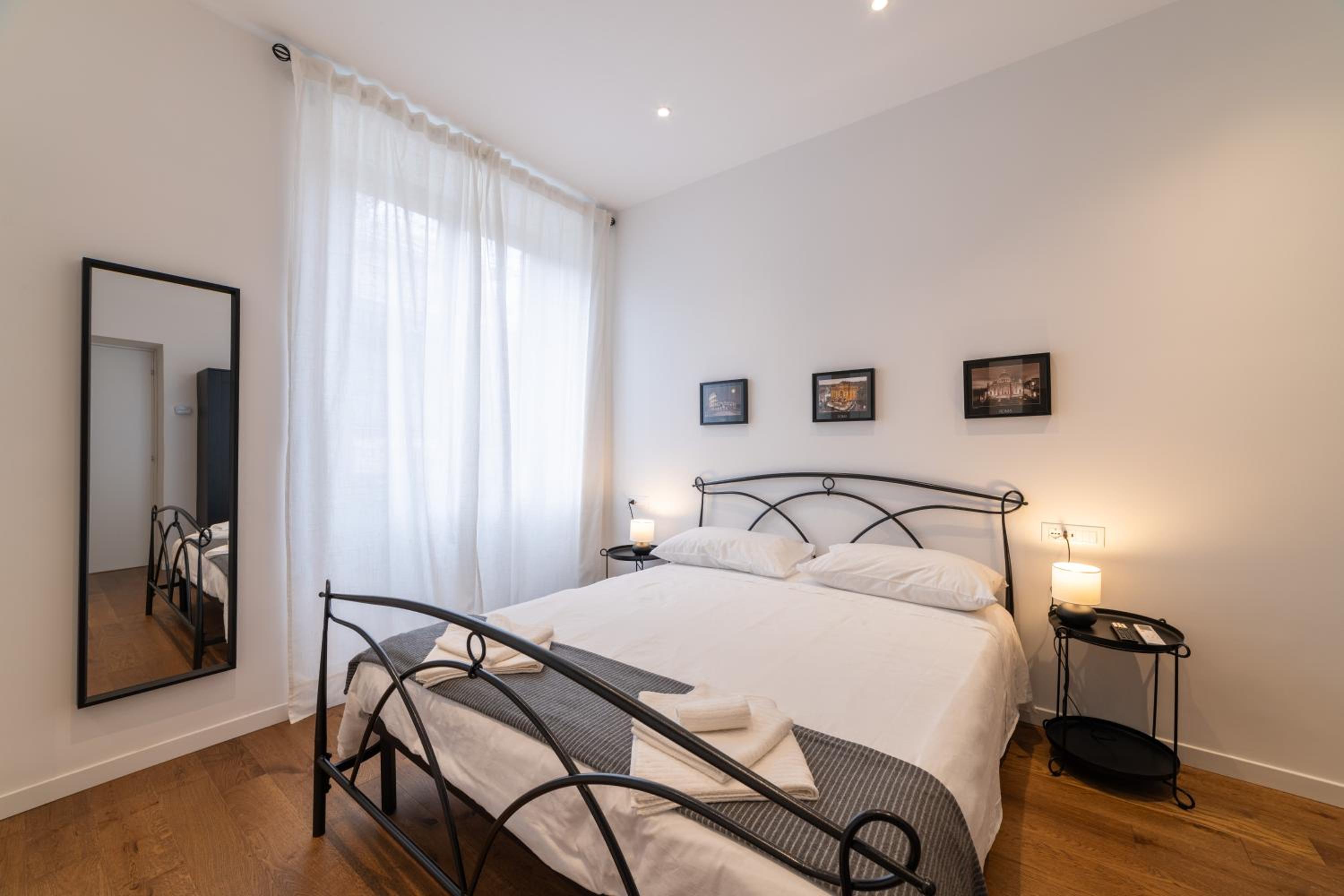 Piazzetta Romana Luxury House