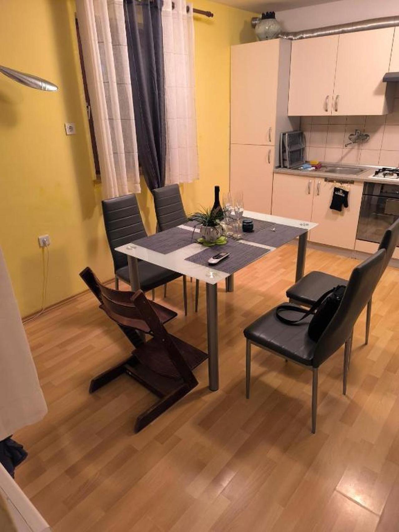 Apartma Dian