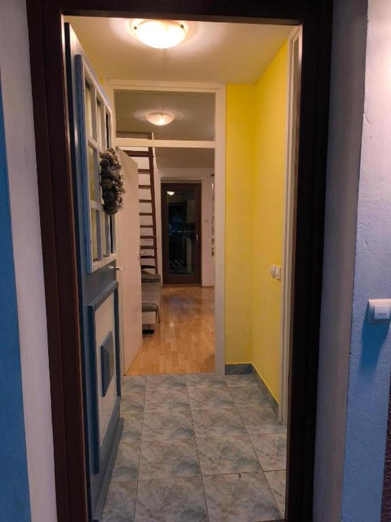 Apartma Dian