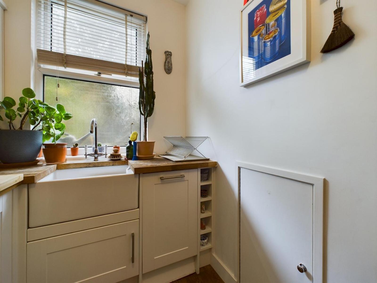 Stylish Garden Apartment in Vibrant Leyton - Pass the Keys