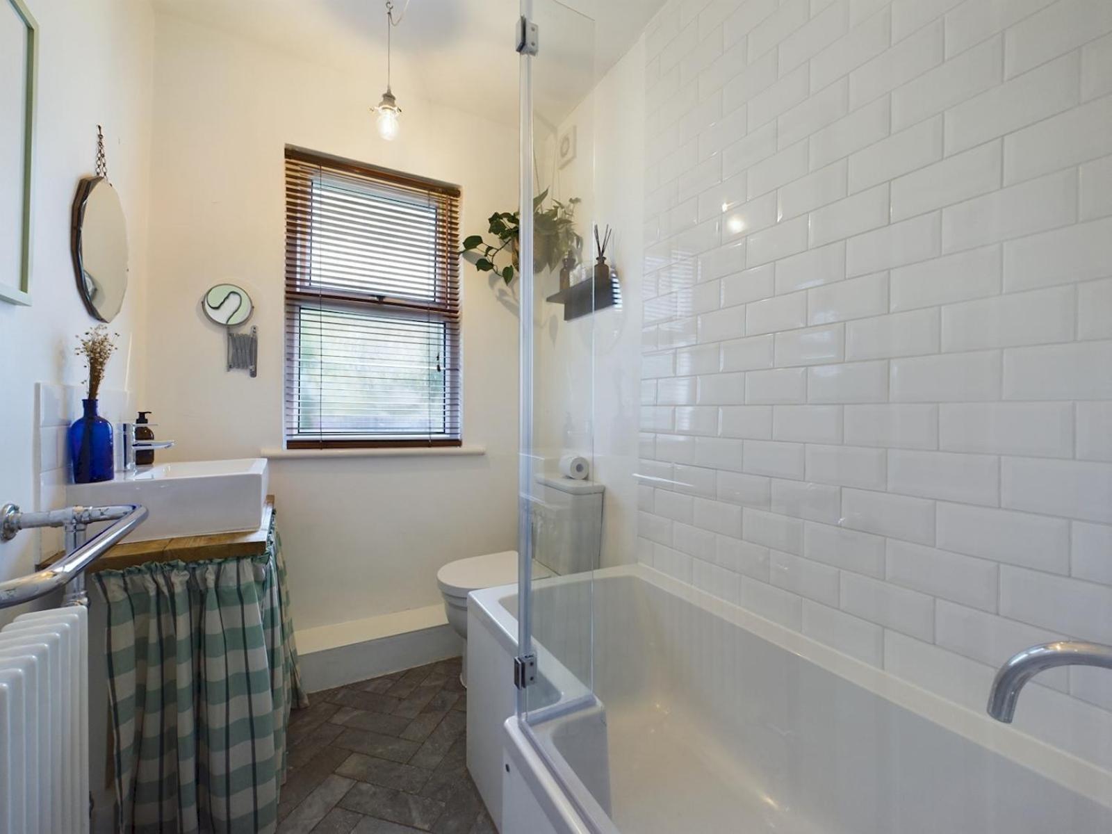 Stylish Garden Apartment in Vibrant Leyton - Pass the Keys