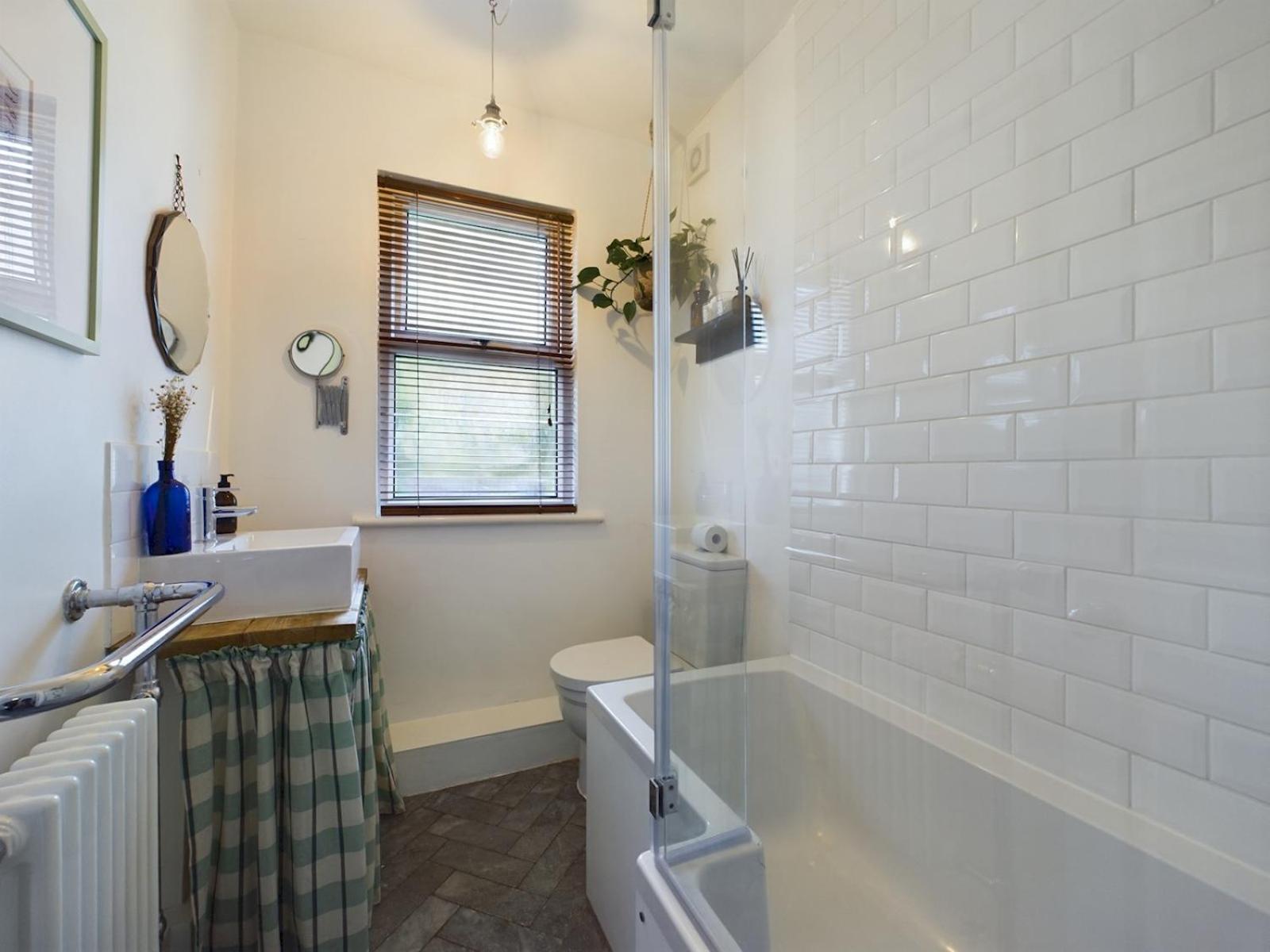 Stylish Garden Apartment in Vibrant Leyton - Pass the Keys