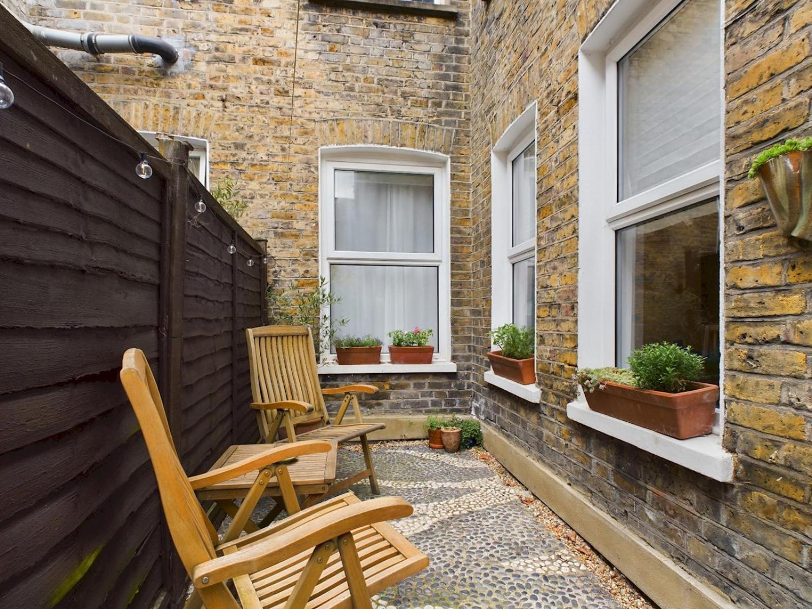 Stylish Garden Apartment in Vibrant Leyton - Pass the Keys
