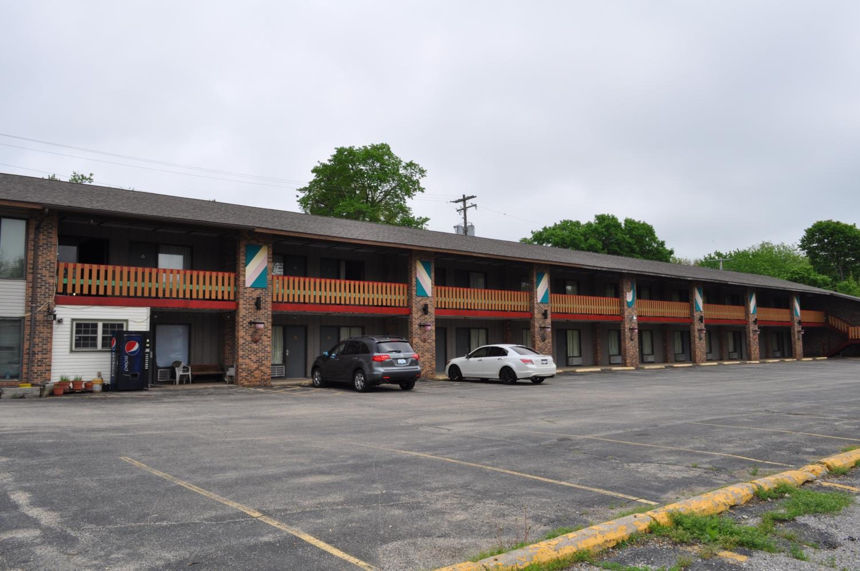 Miscellaneous Market Vacations - Kewanee Motor Lodge - Property Image 1