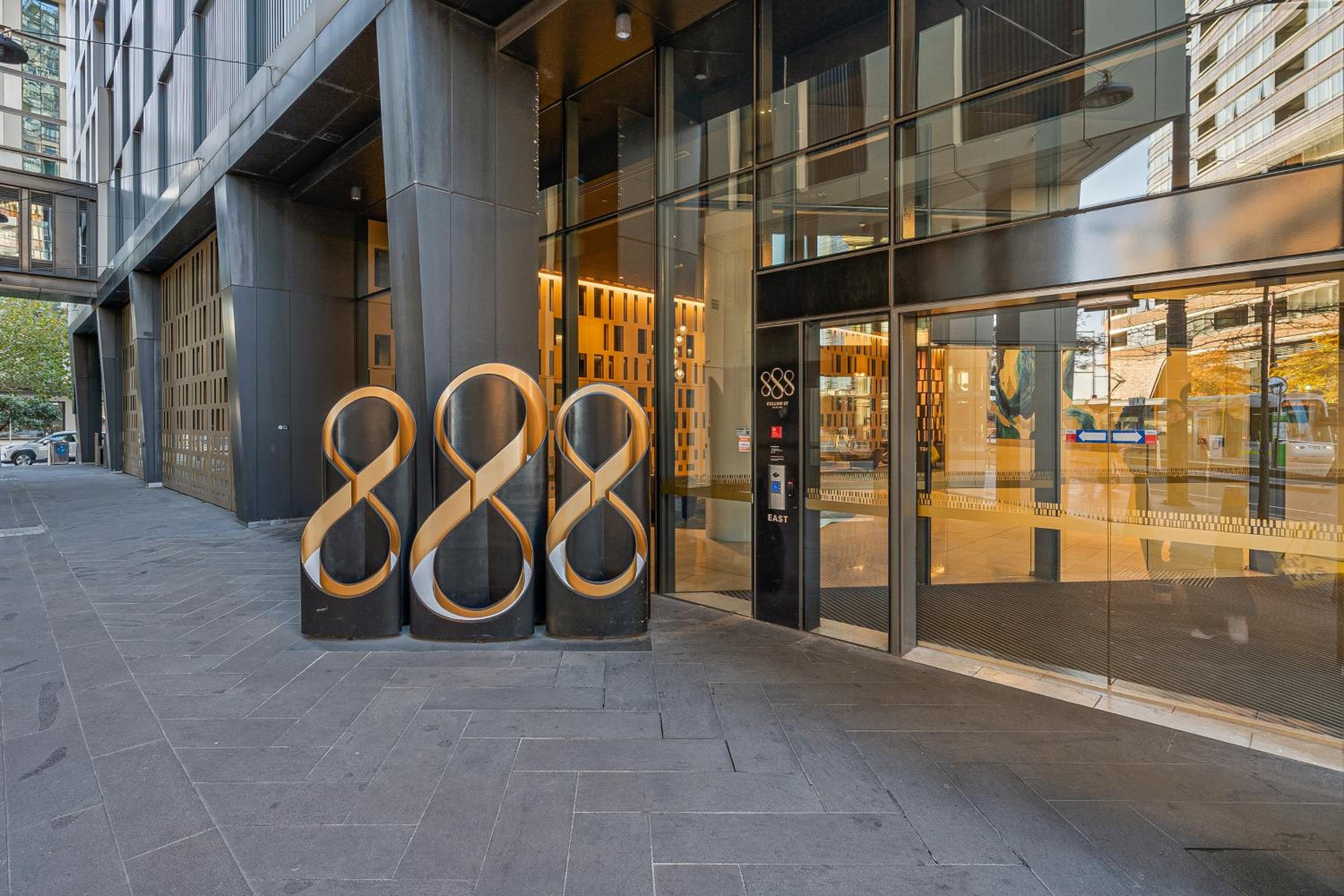 Docklands Skyline Apartments by Luma Signature