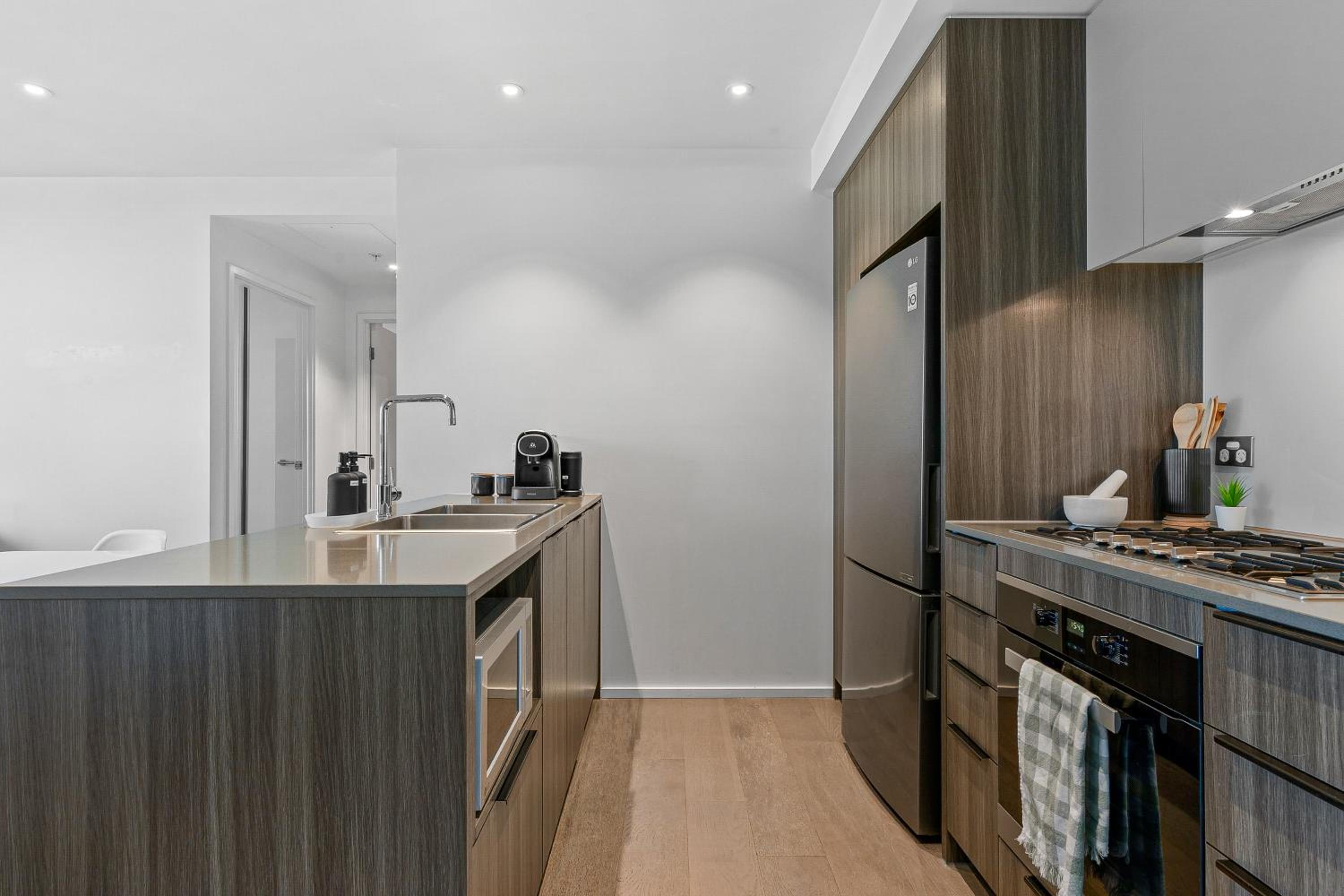 Docklands Skyline Apartments by Luma Signature