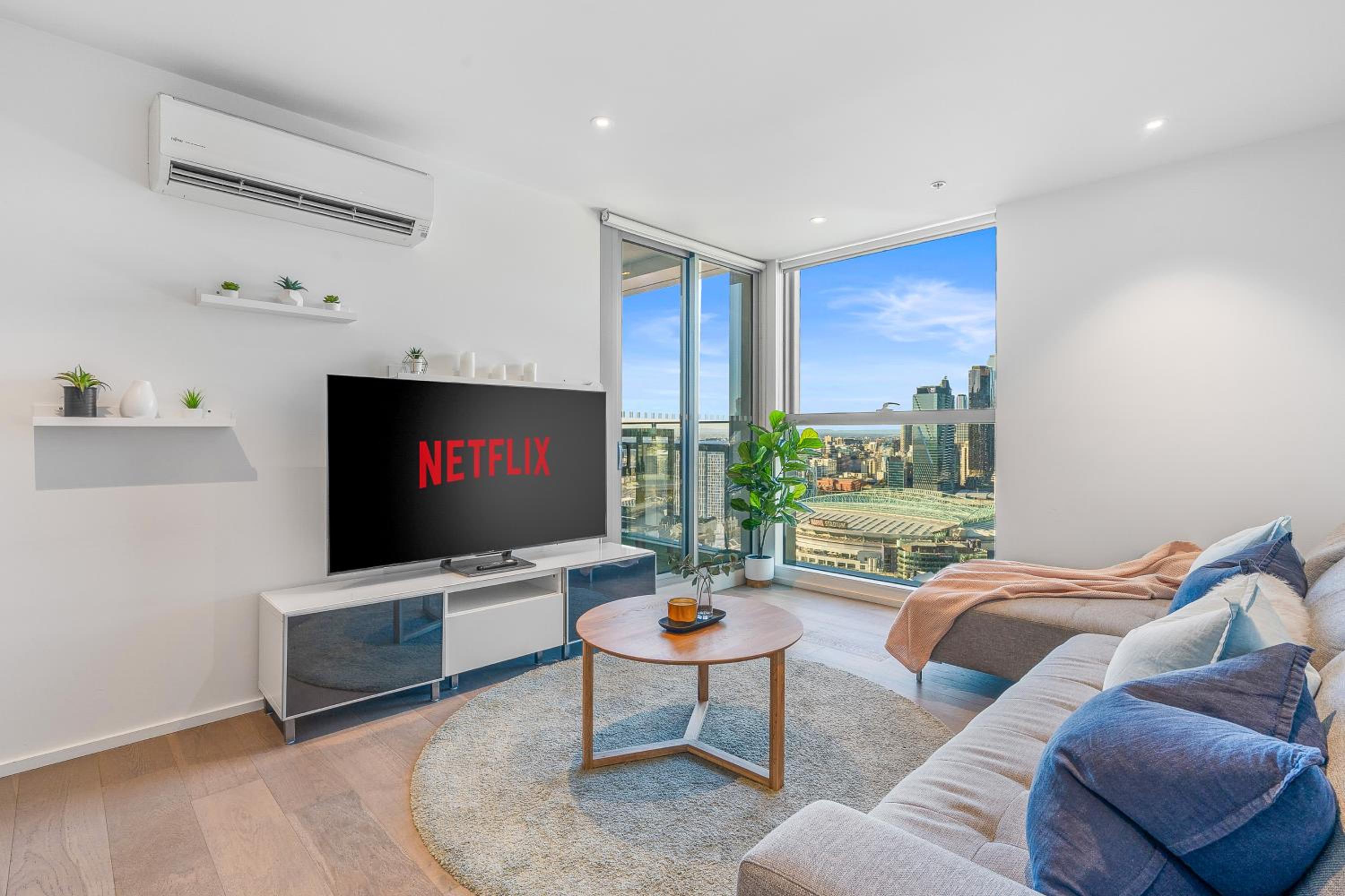 Docklands Skyline Apartments by Luma Signature