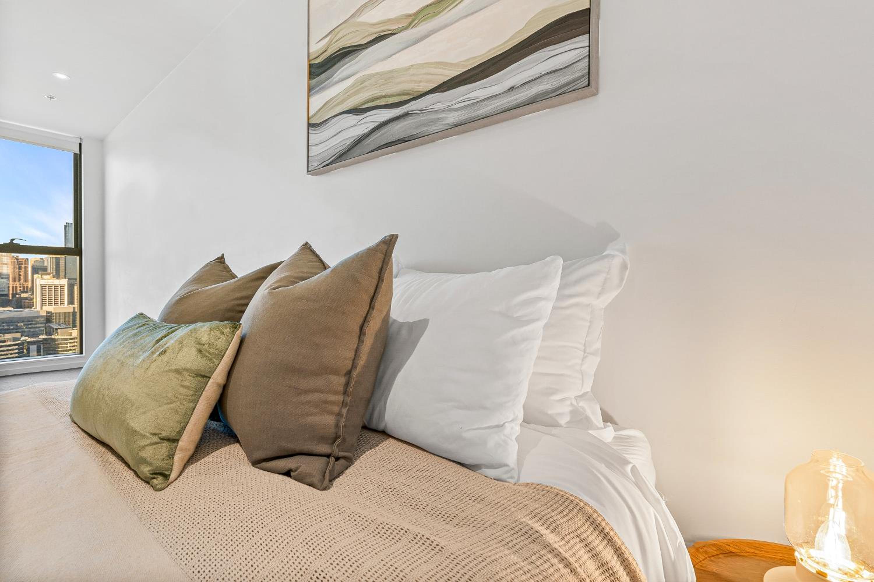 Docklands Skyline Apartments by Luma Signature