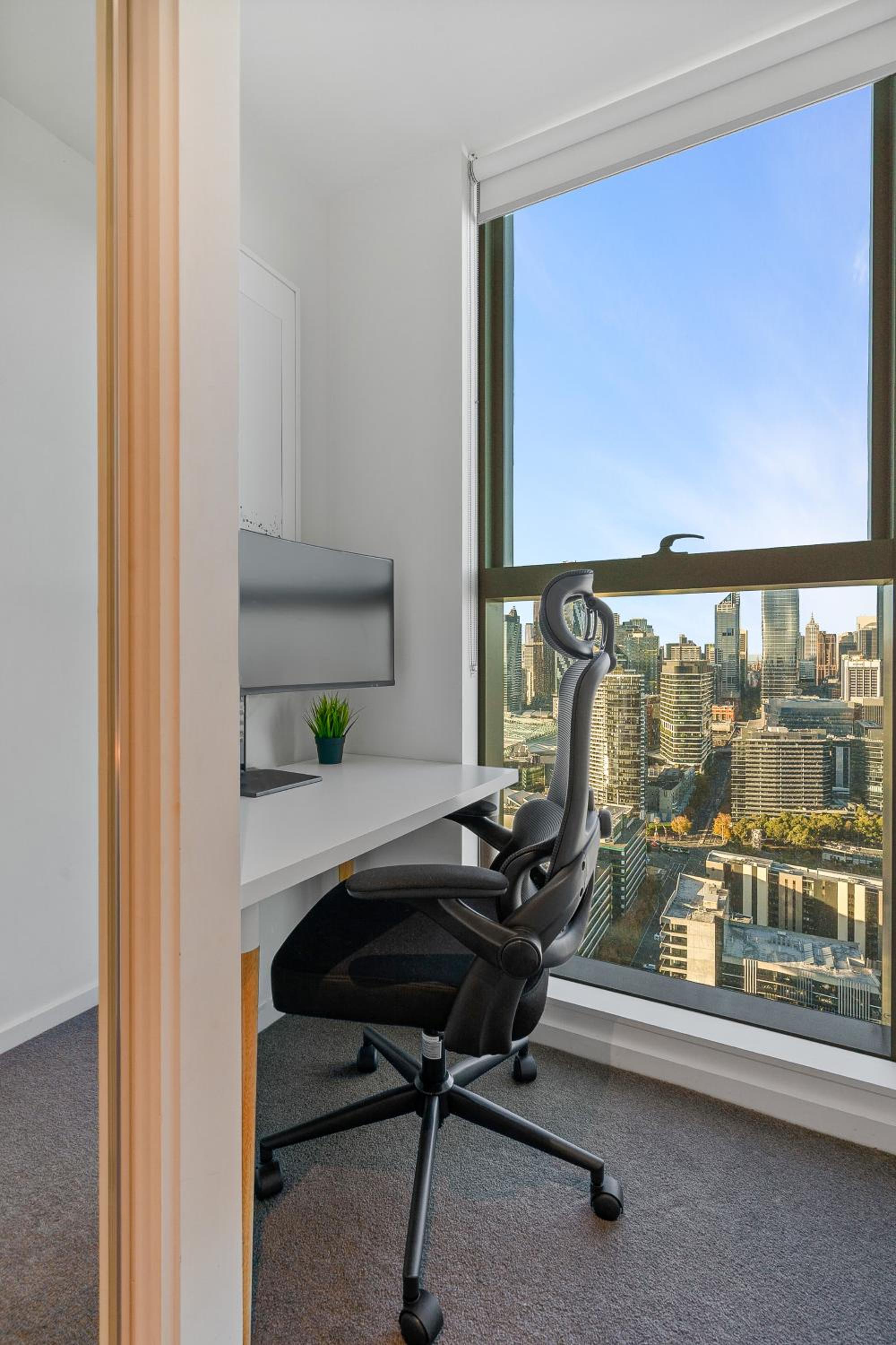 Docklands Skyline Apartments by Luma Signature