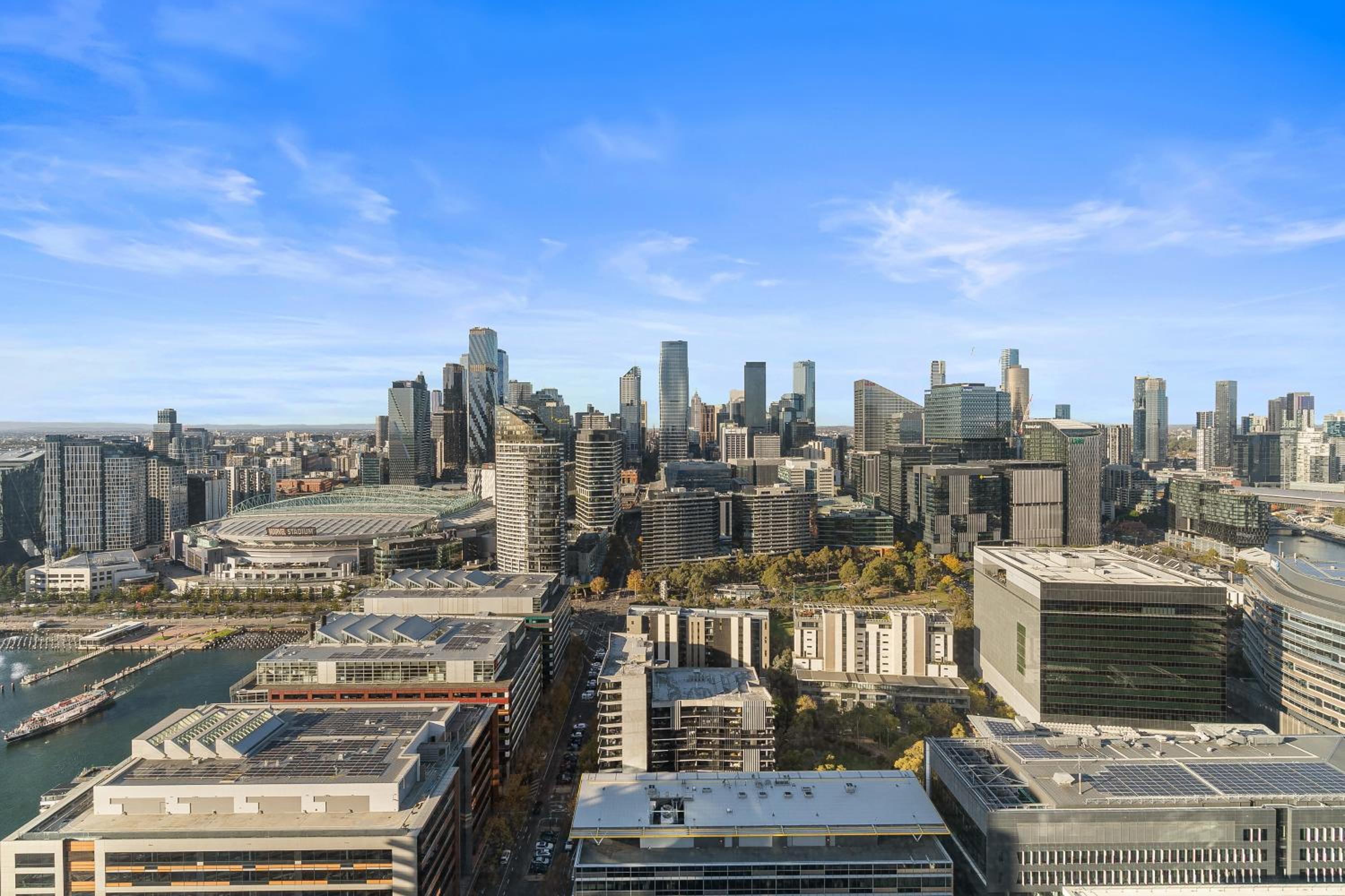 Docklands Skyline Apartments by Luma Signature