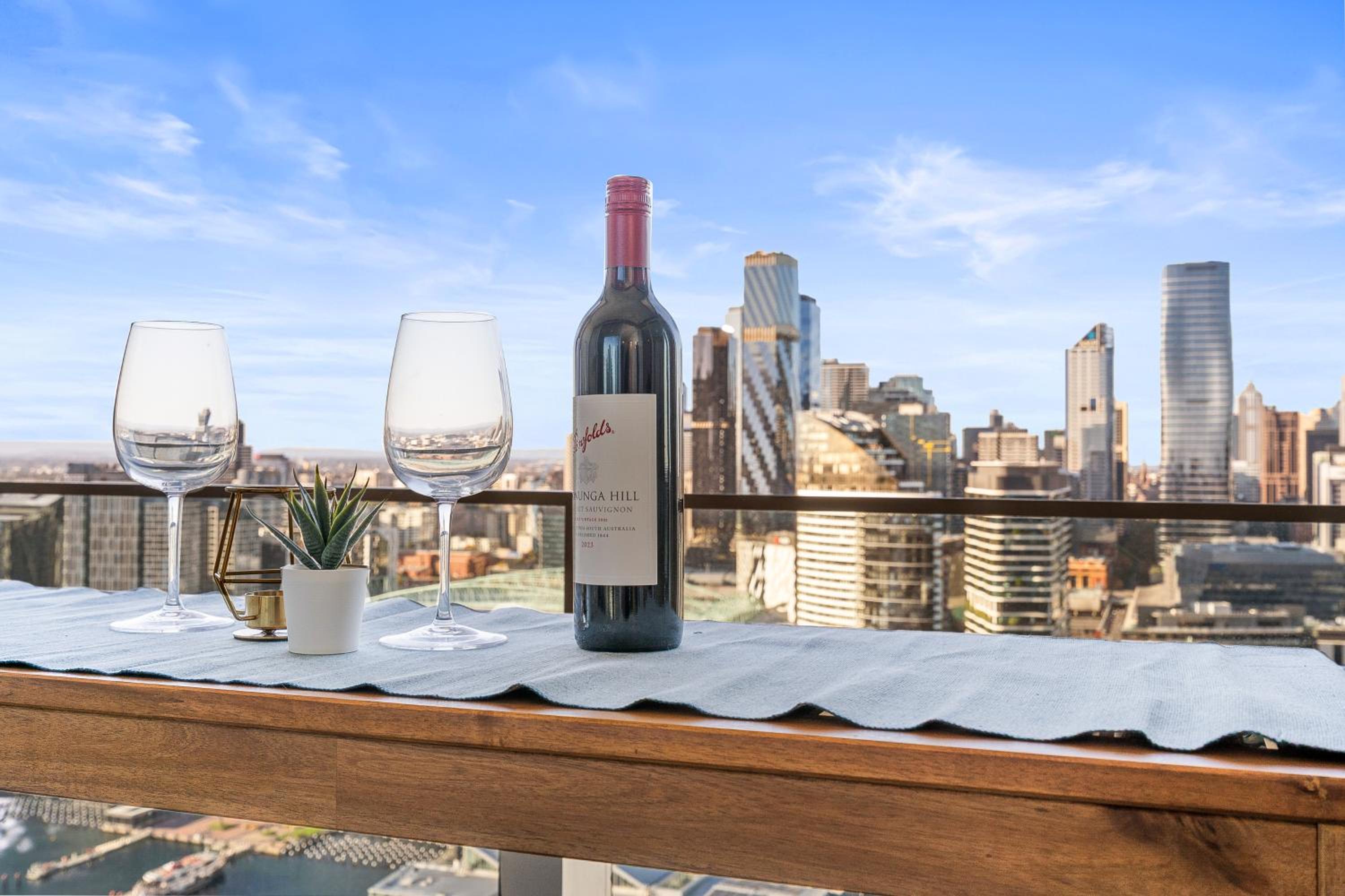 Docklands Skyline Apartments by Luma Signature