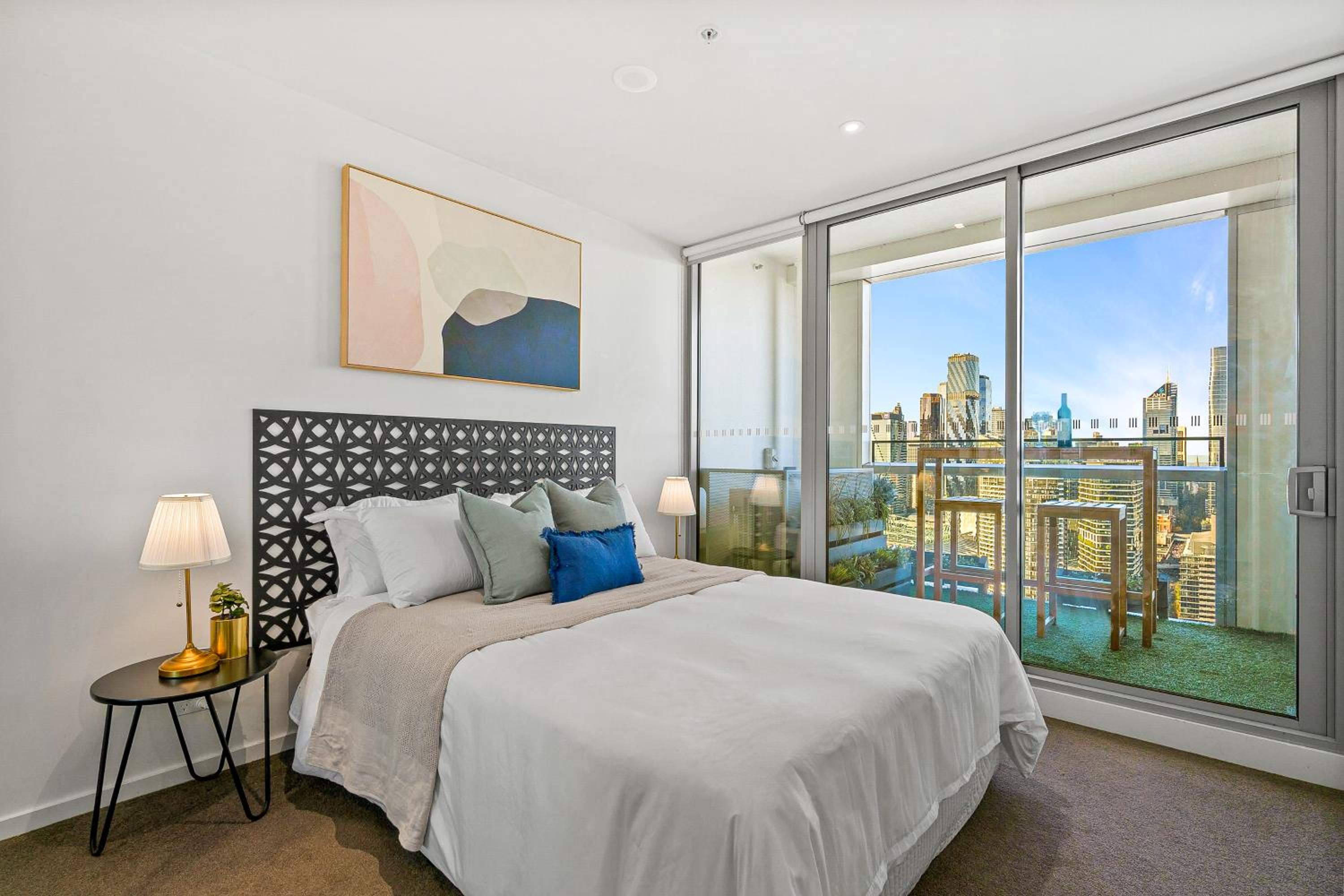 Docklands Skyline Apartments by Luma Signature