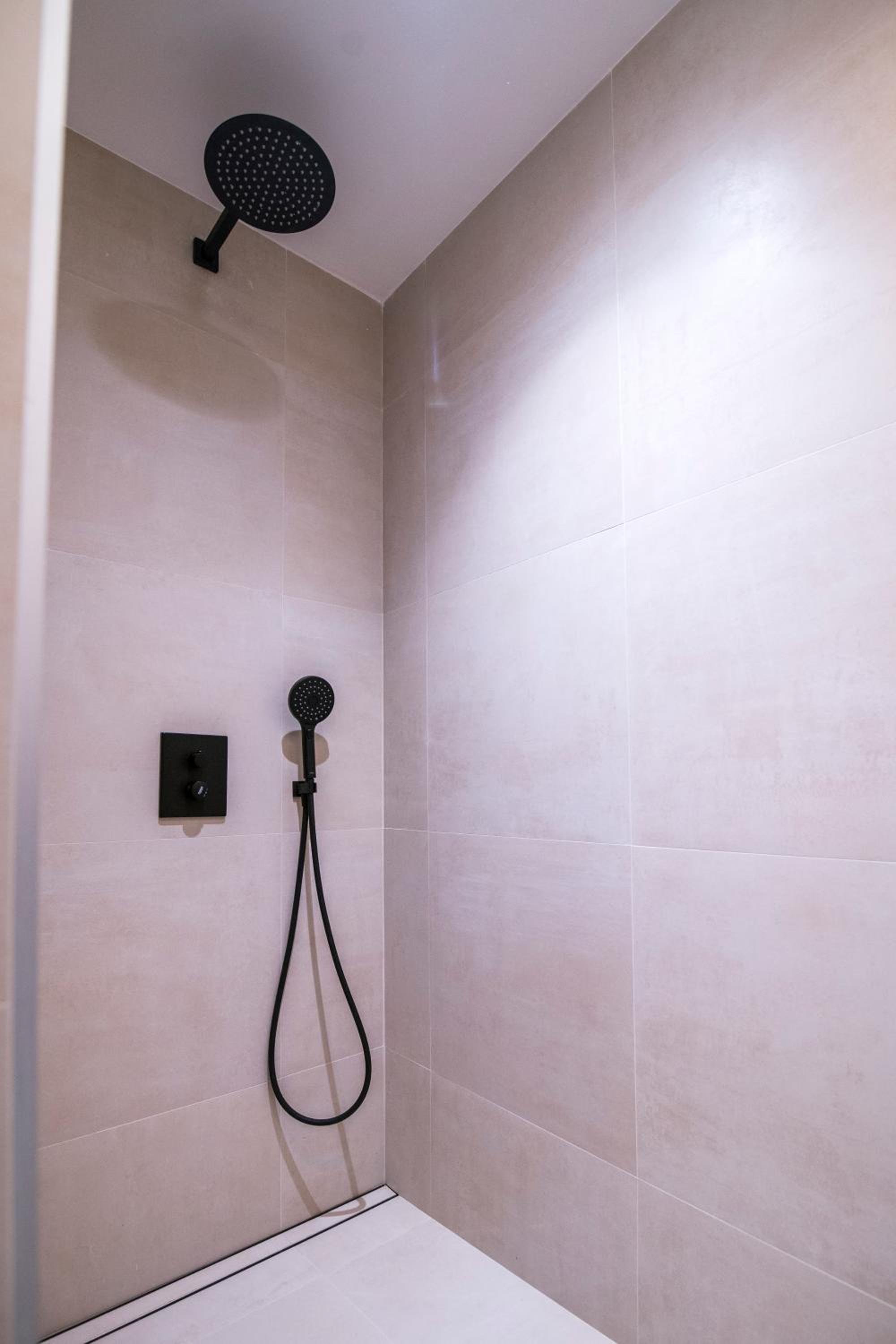 Apartamento moderno con terraza en el centro
