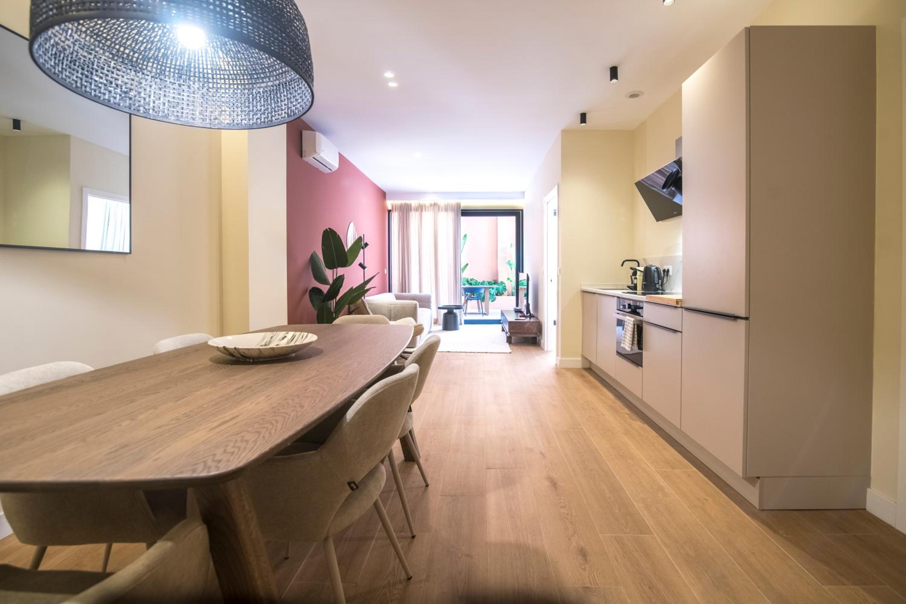 Apartamento moderno con terraza en el centro