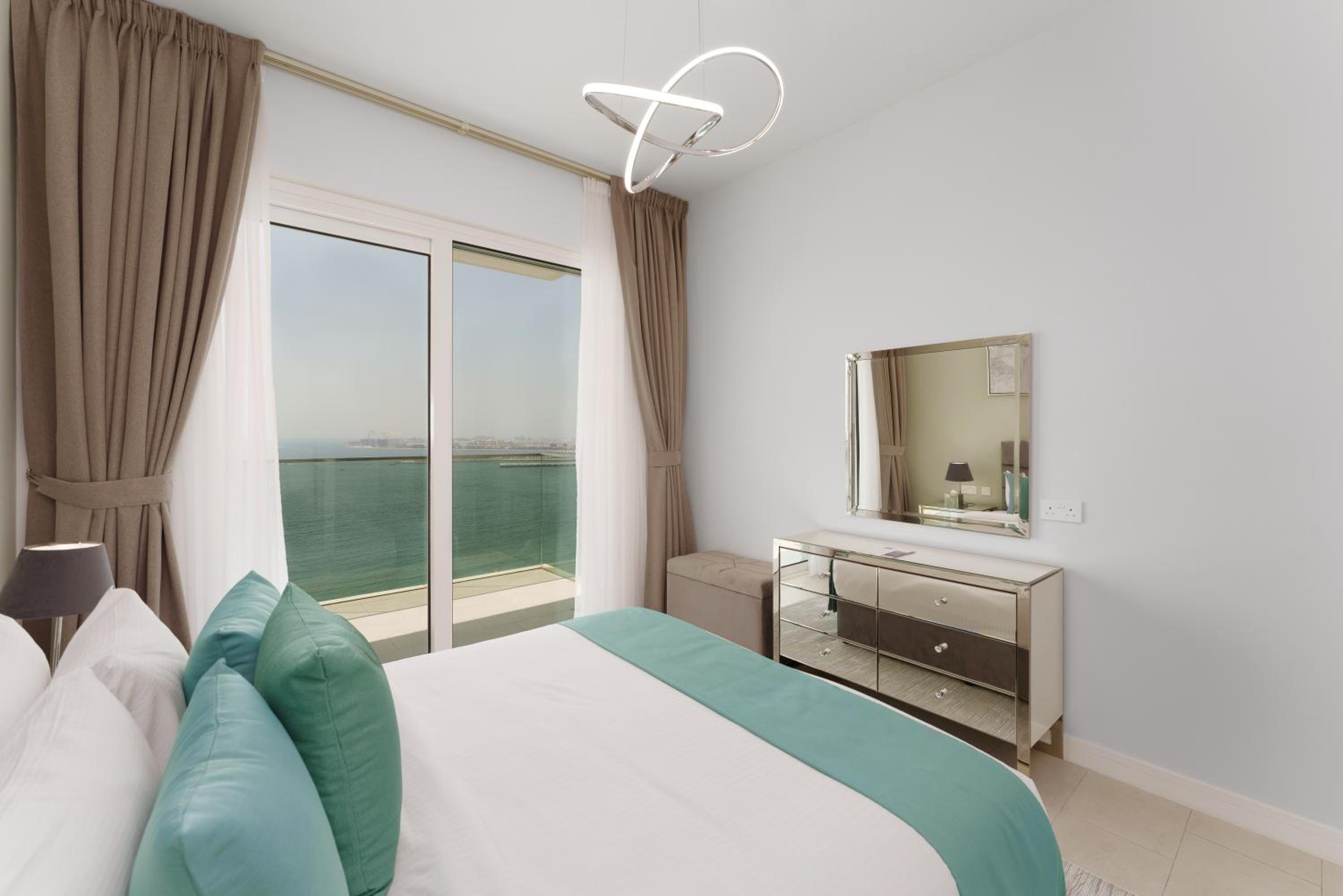Maison Privee - Seaside JBR Living w/ Open Sea & Bluewaters Views