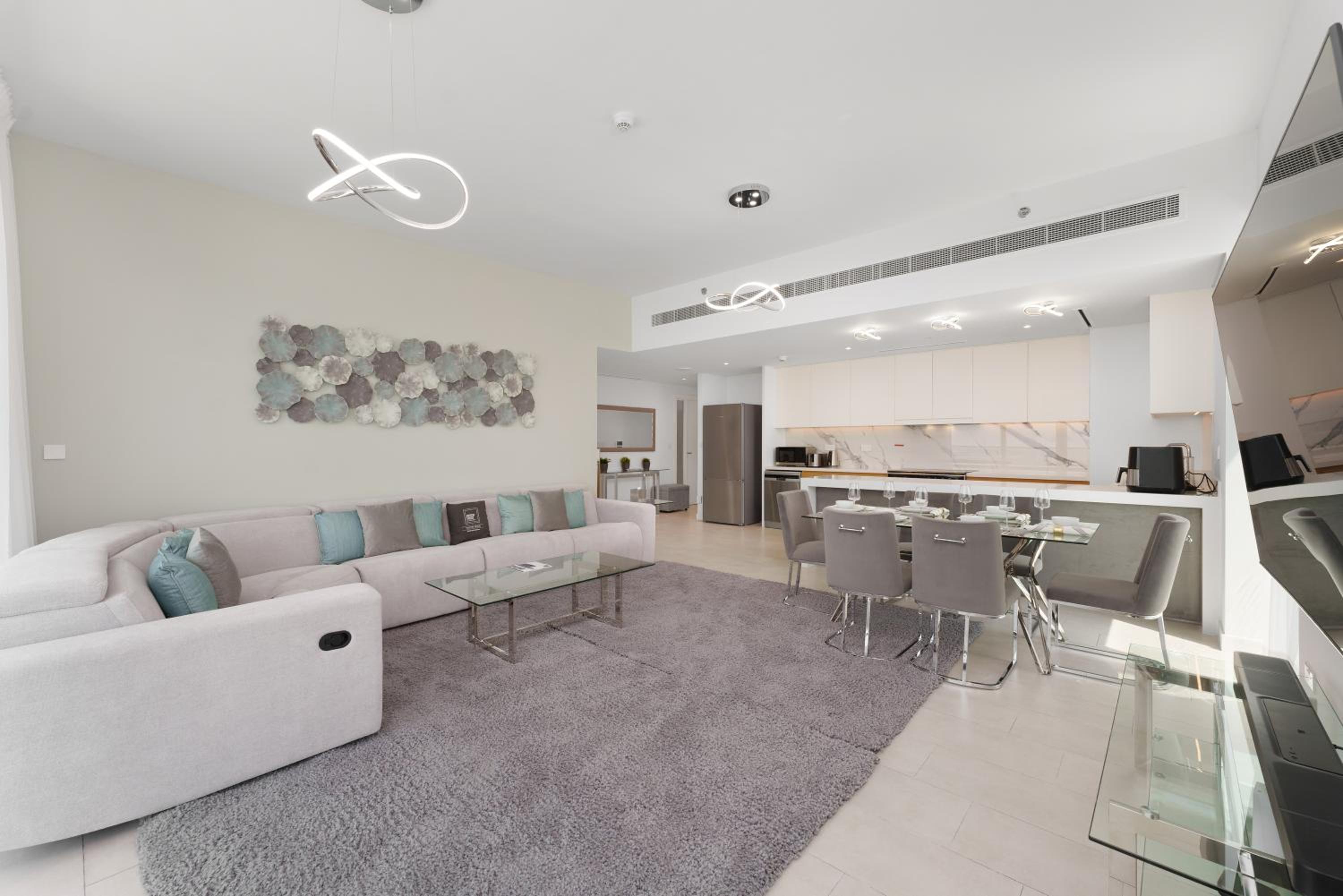 Maison Privee - Seaside JBR Living w/ Open Sea & Bluewaters Views