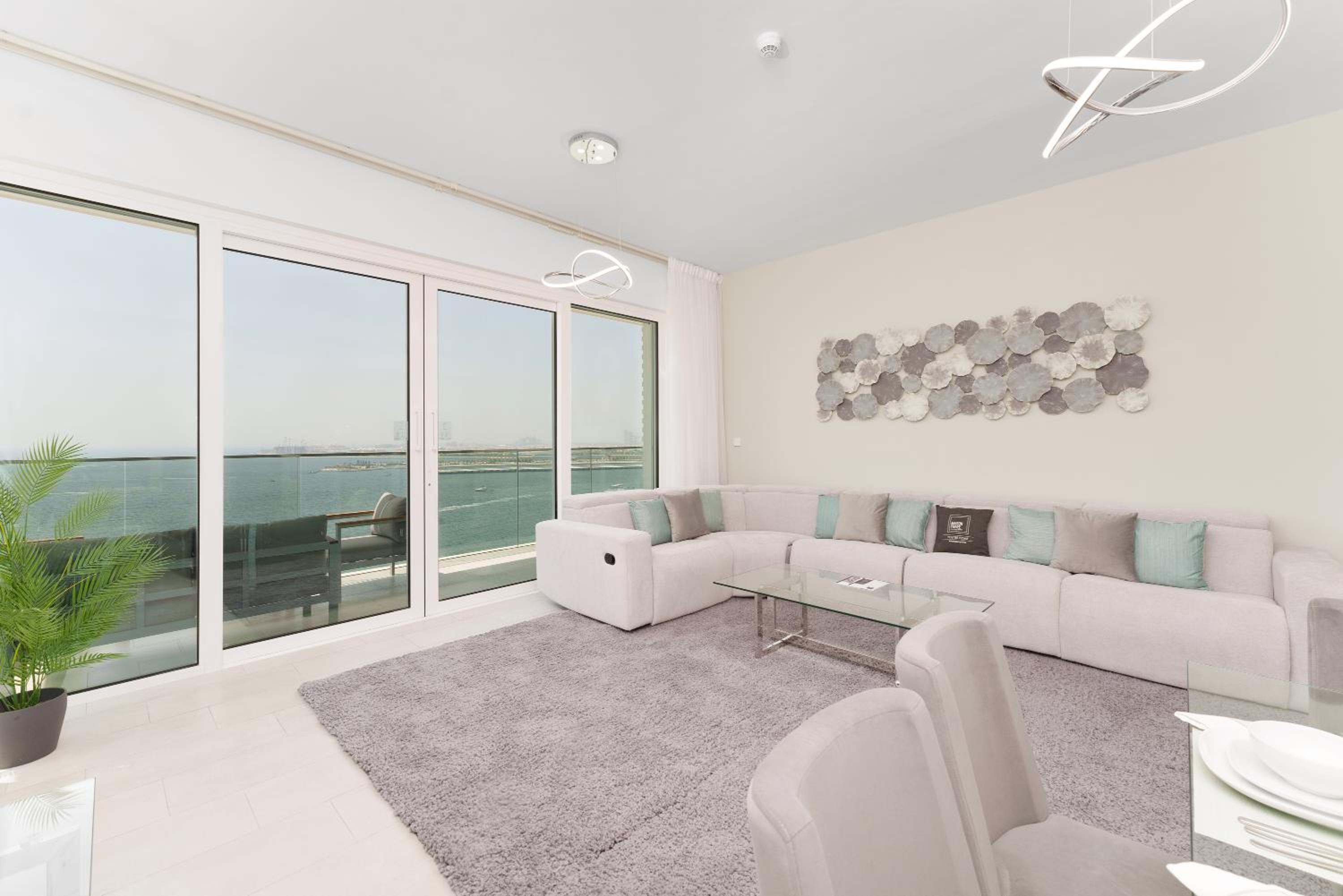 Maison Privee - Seaside JBR Living w/ Open Sea & Bluewaters Views