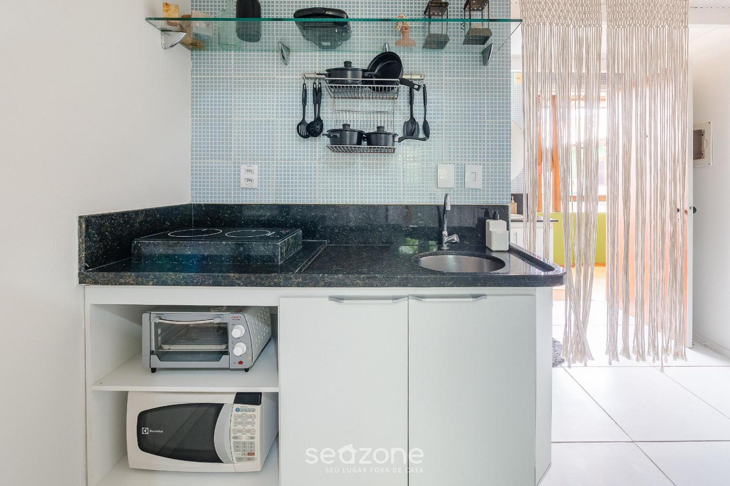 Apt just steps from the beach and Tamar Project – CVI