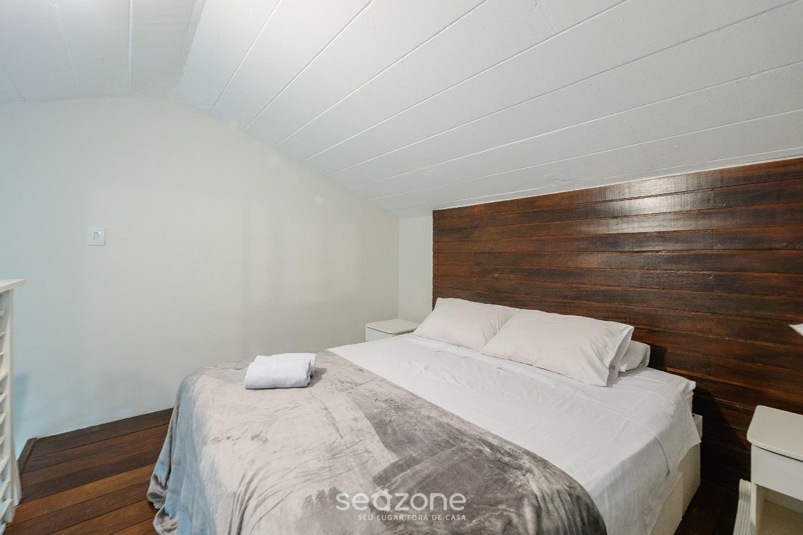 Apt just steps from the beach and Tamar Project – CVI