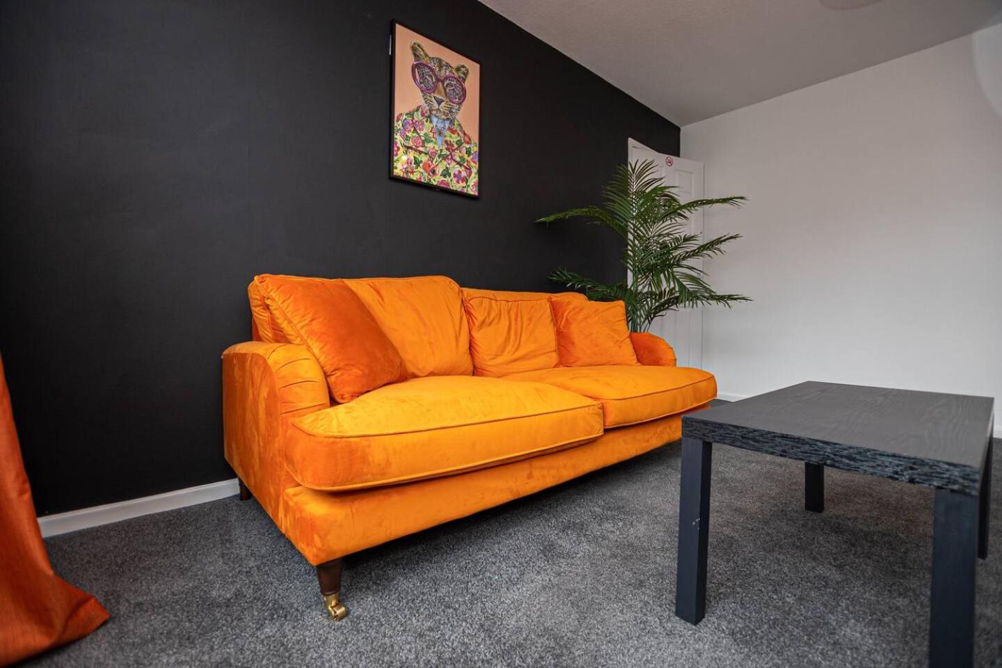 Spacious 4-Bed House with Parking Near City Centre