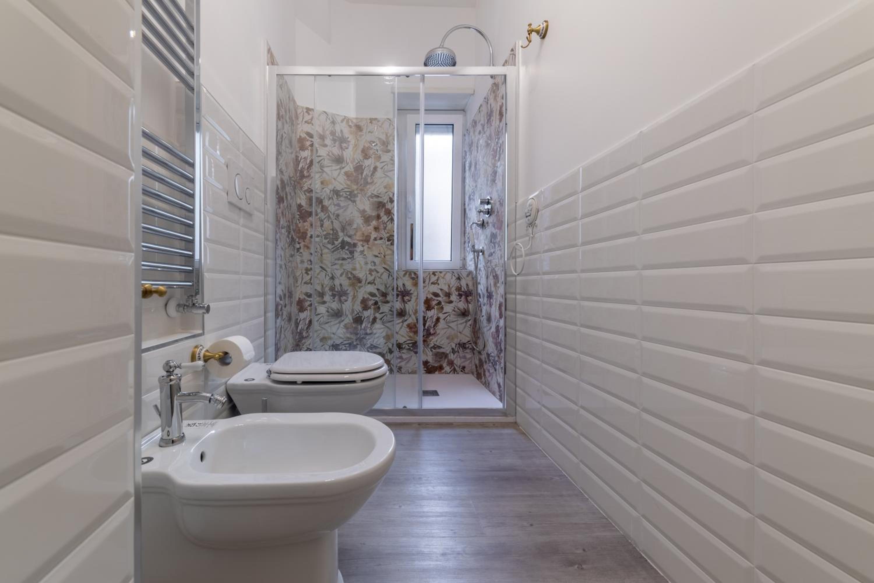 Vatican Shabby apartment double bedrooms