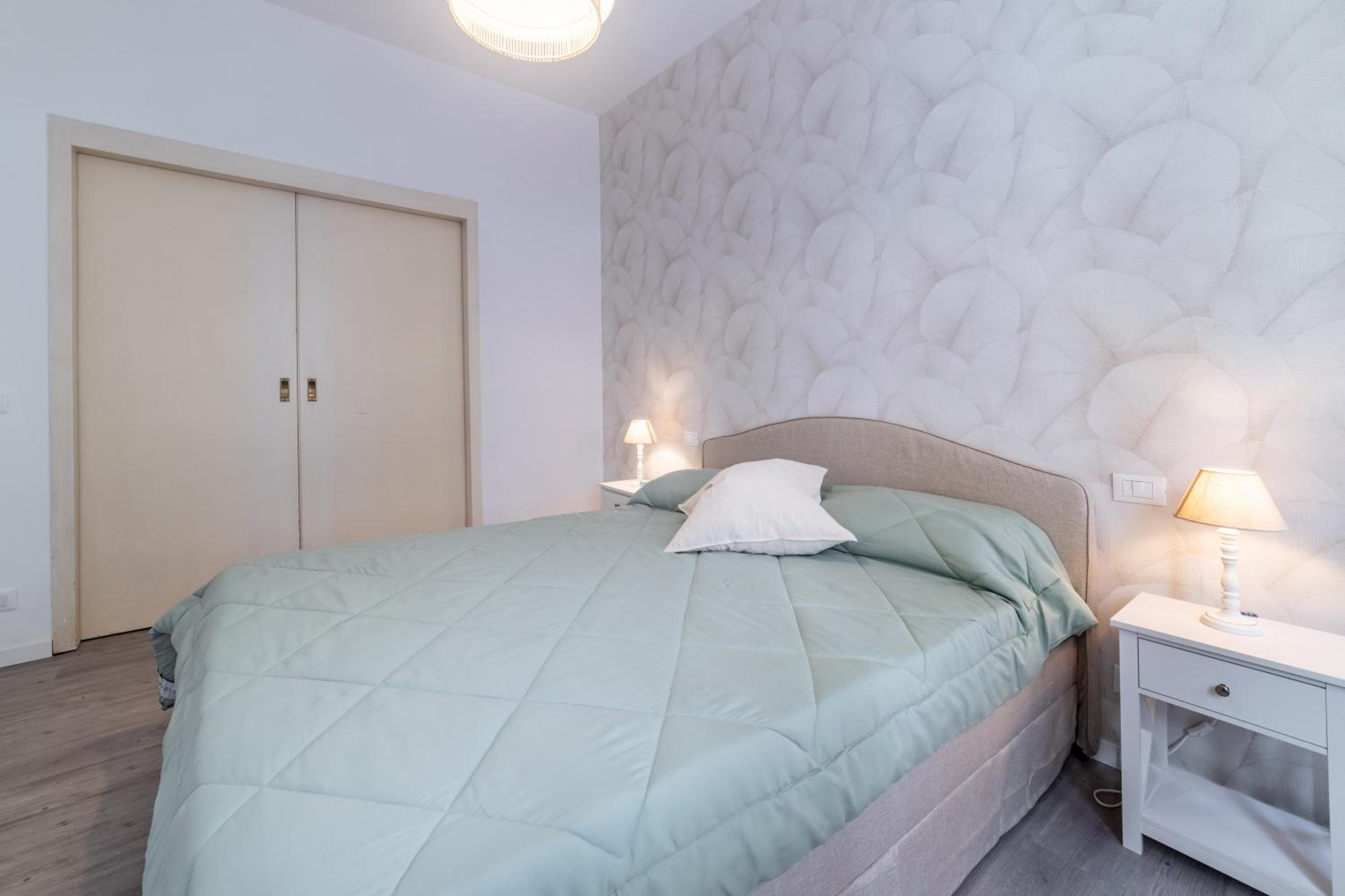 Vatican Shabby apartment double bedrooms