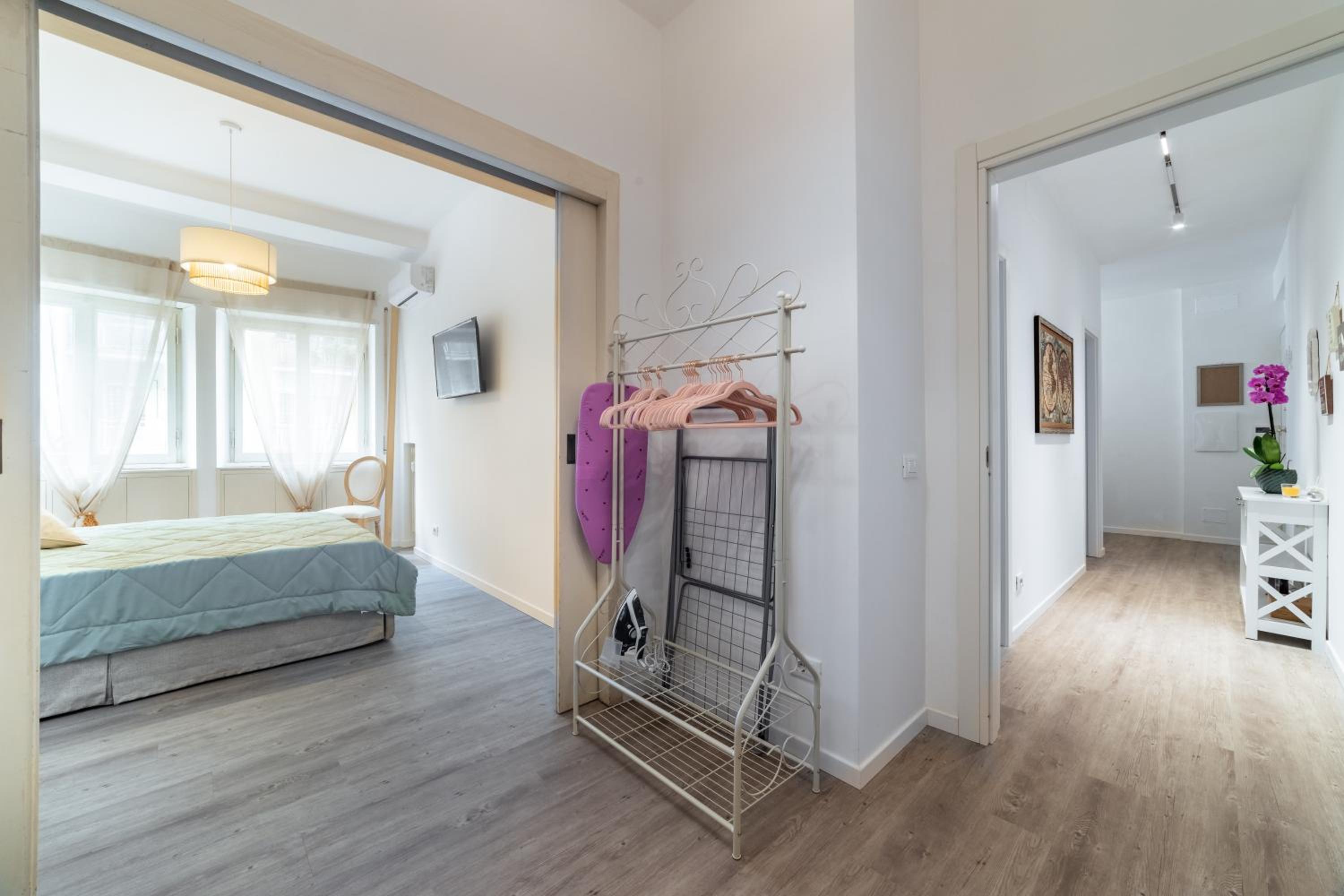 Vatican Shabby apartment double bedrooms