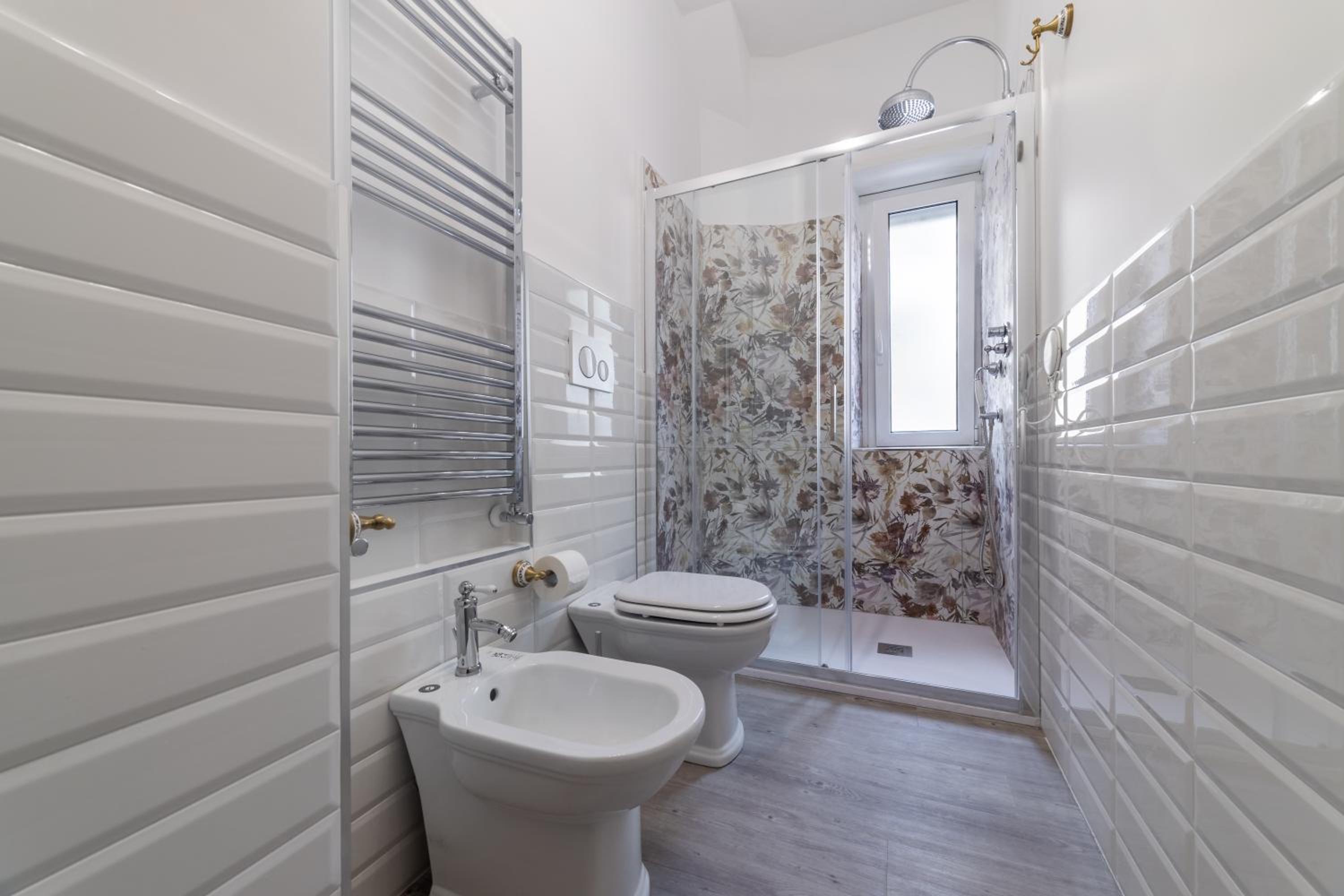 Vatican Shabby apartment double bedrooms