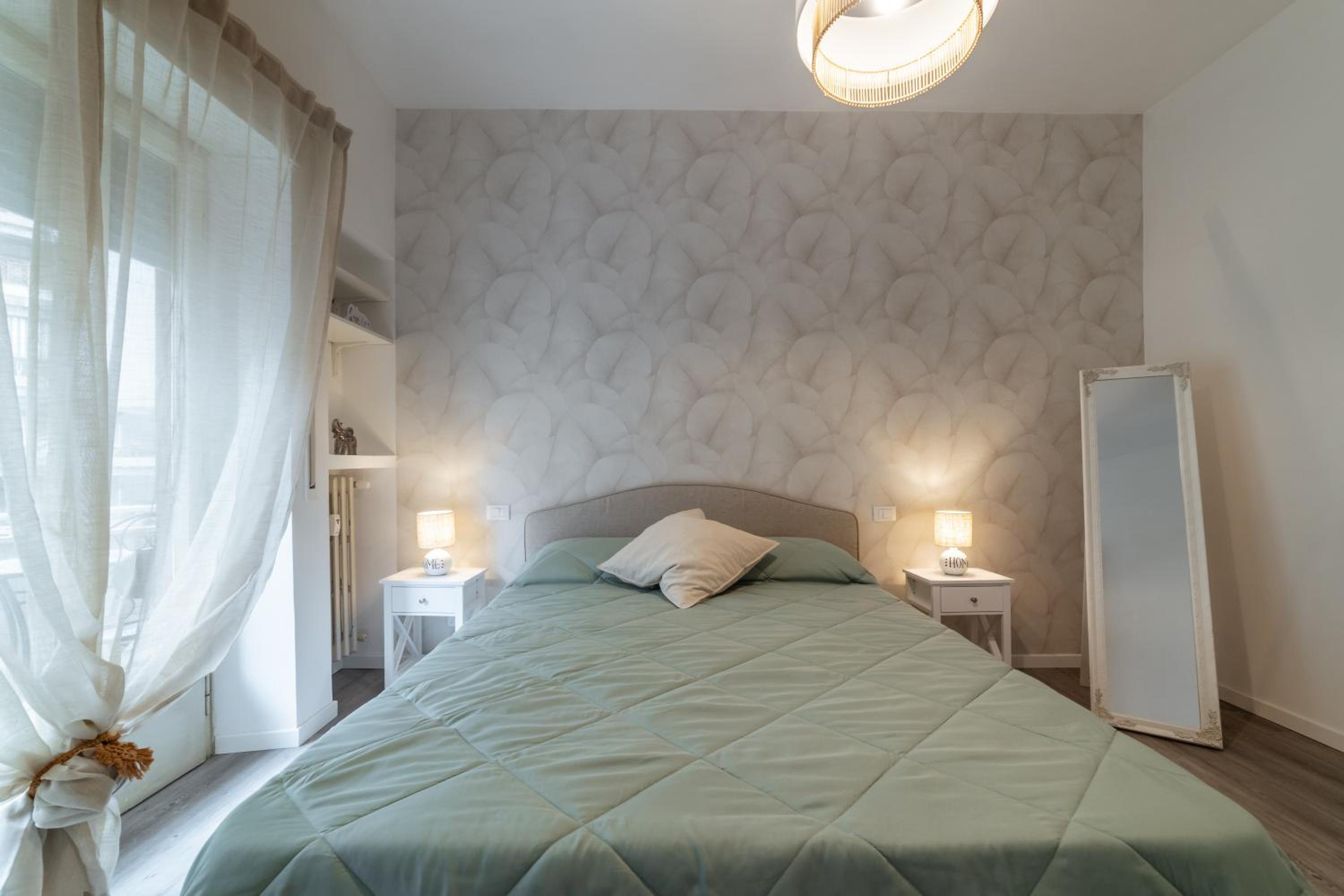 Vatican Shabby apartment double bedrooms