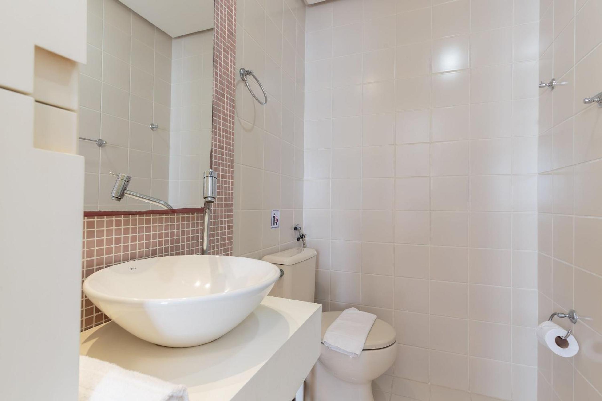Beautiful apart 5 min Jurerê Open Shopping EMR302