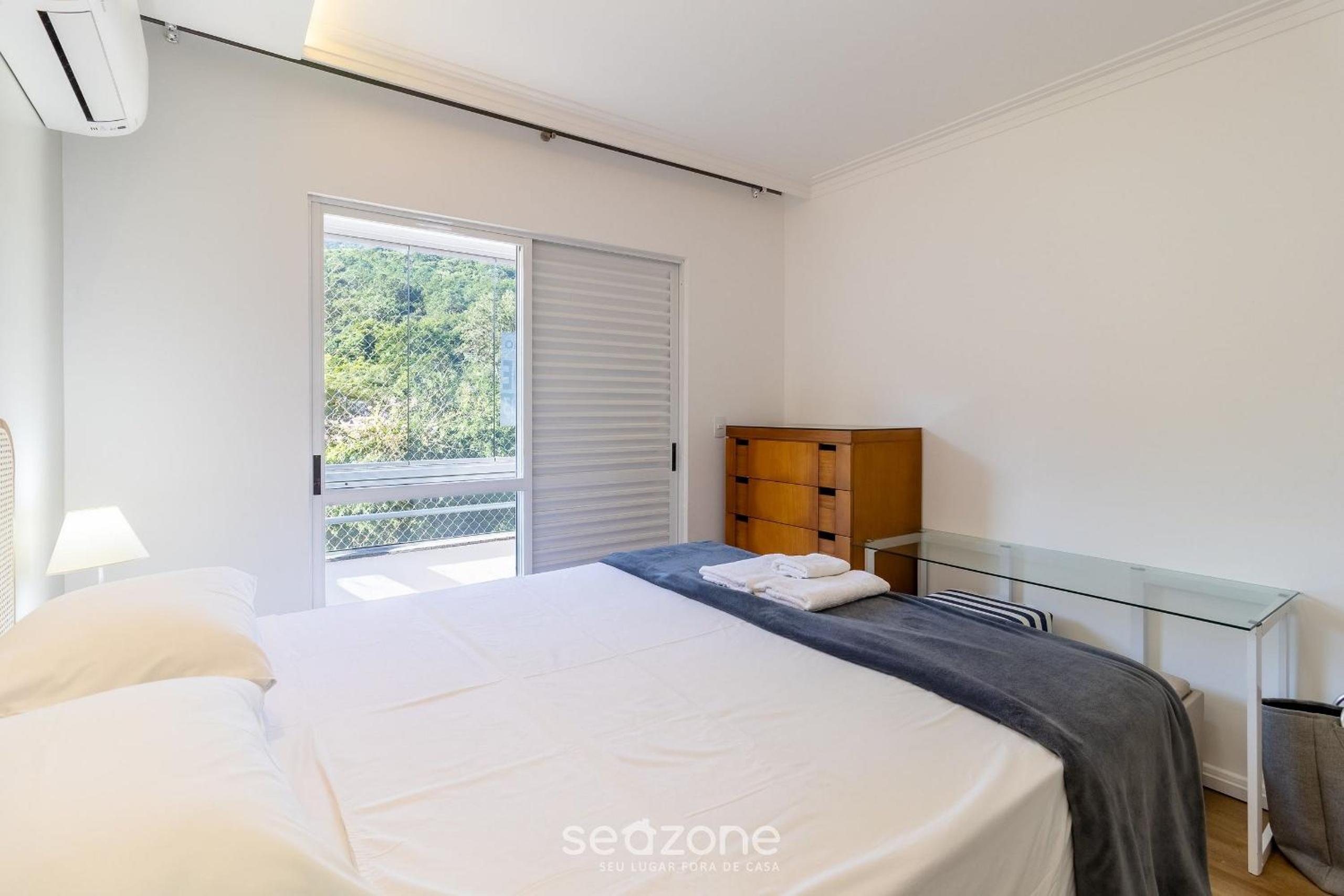 Beautiful 2 Bedroom Apartment in Itacorubi RLZ0301
