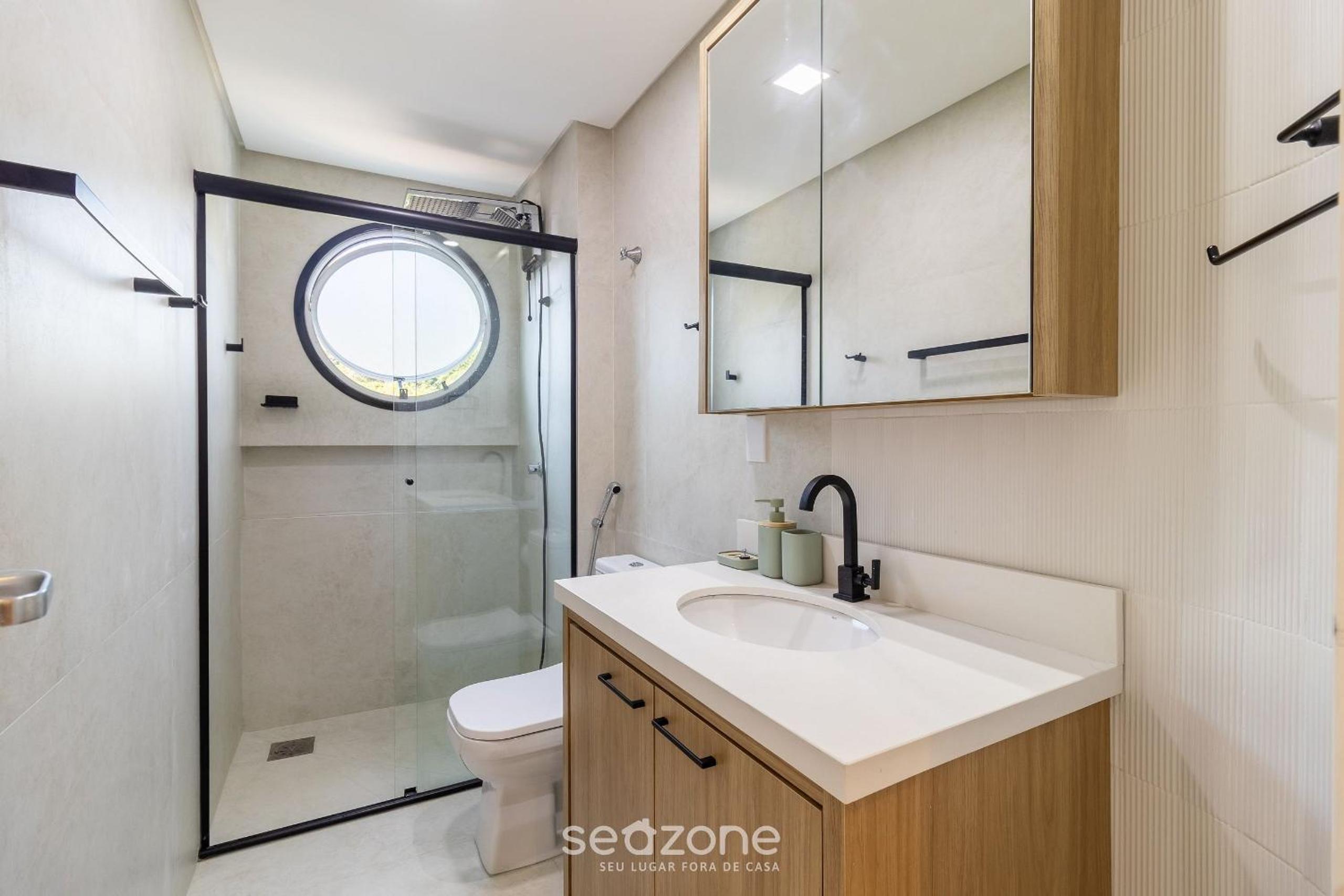 Beautiful 2 Bedroom Apartment in Itacorubi RLZ0301