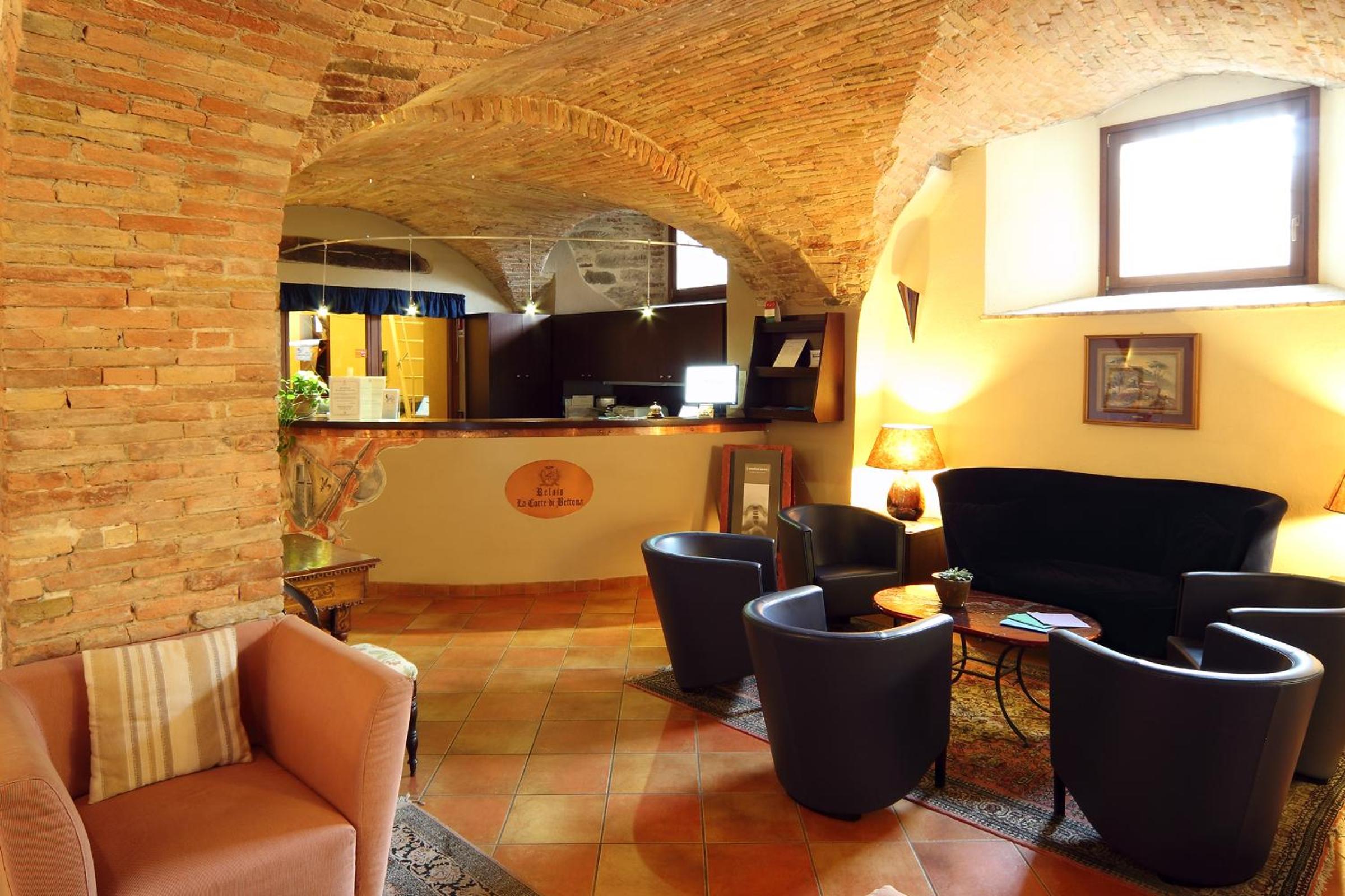 Hotel Relais La Corte di Bettona - Image 1