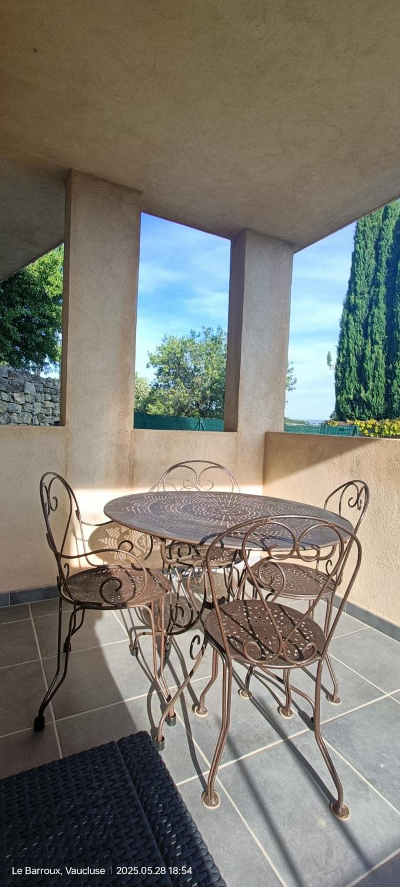 Maison sur la colline du Barroux