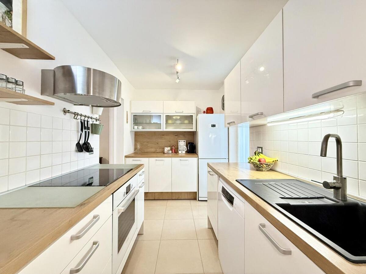 Viola Apartment