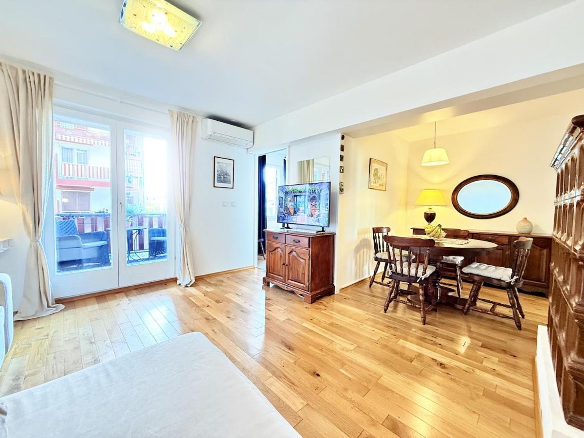 Viola Apartment