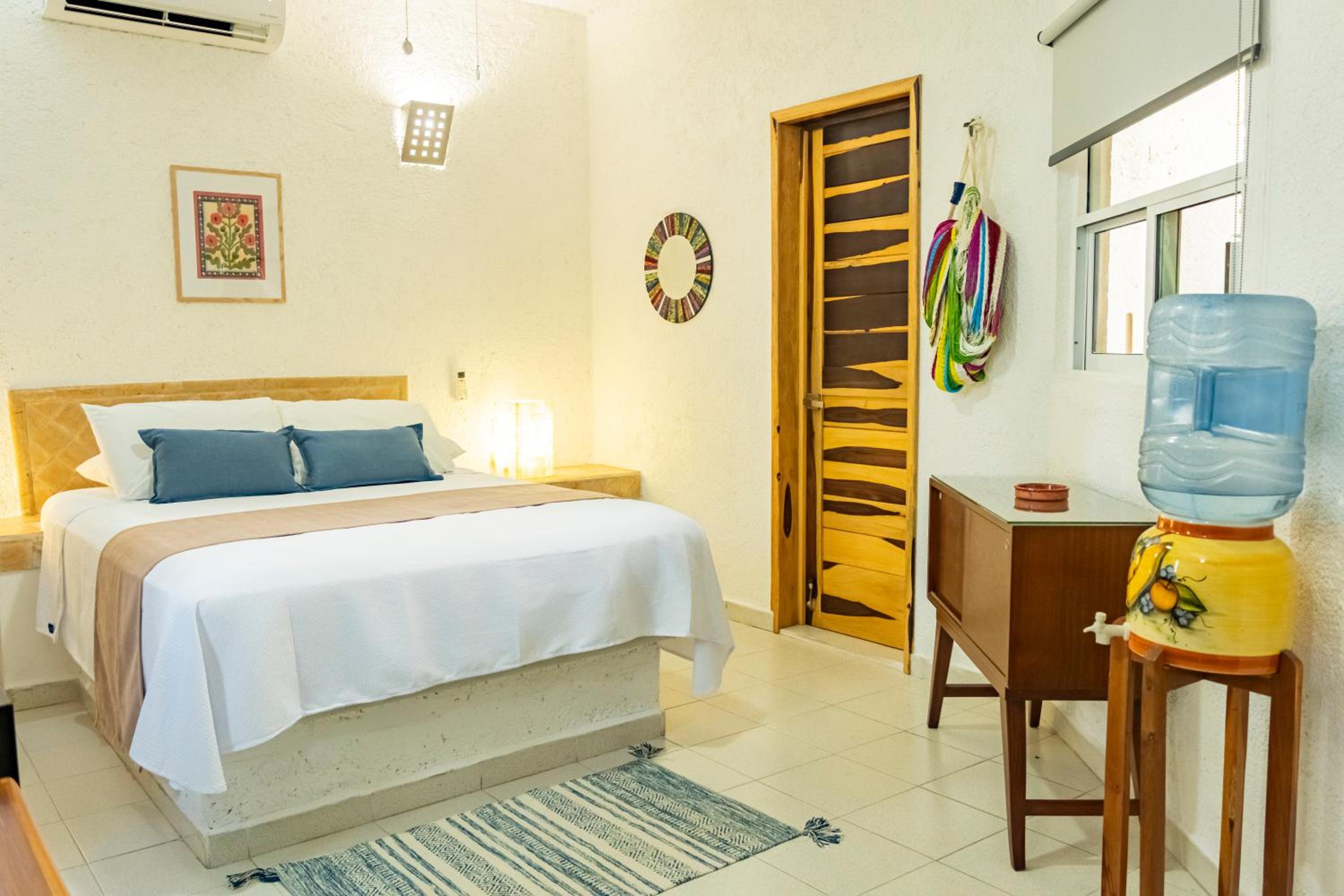 Amazing Complex Near 5th Avenue by Andiani Travel