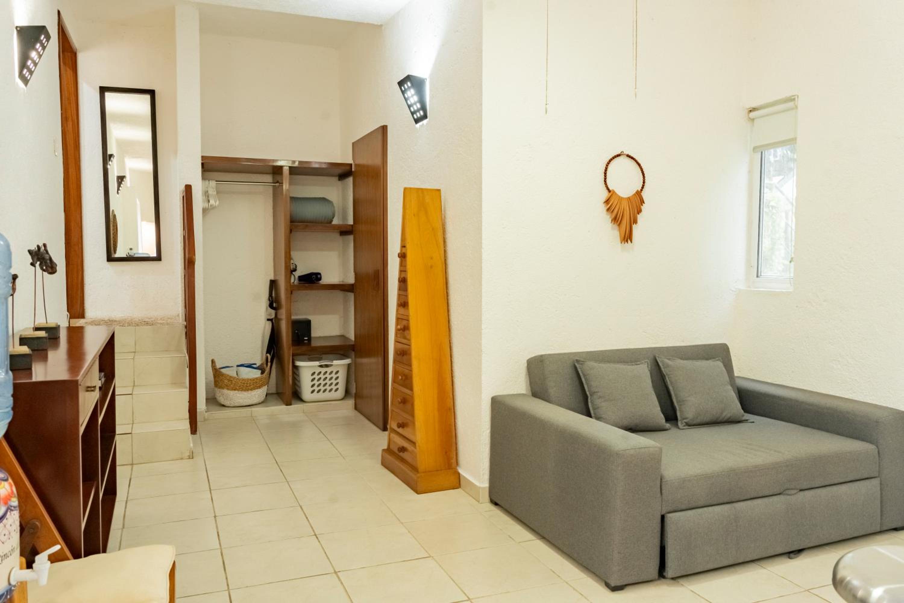 Amazing Complex Near 5th Avenue by Andiani Travel