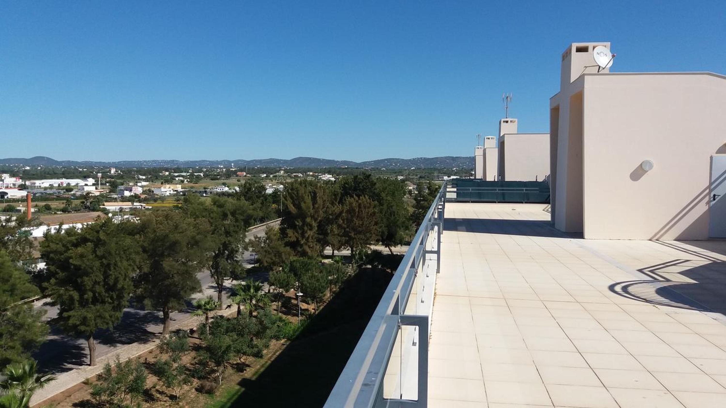 Apartamento Novo com Piscina Olhão view 4