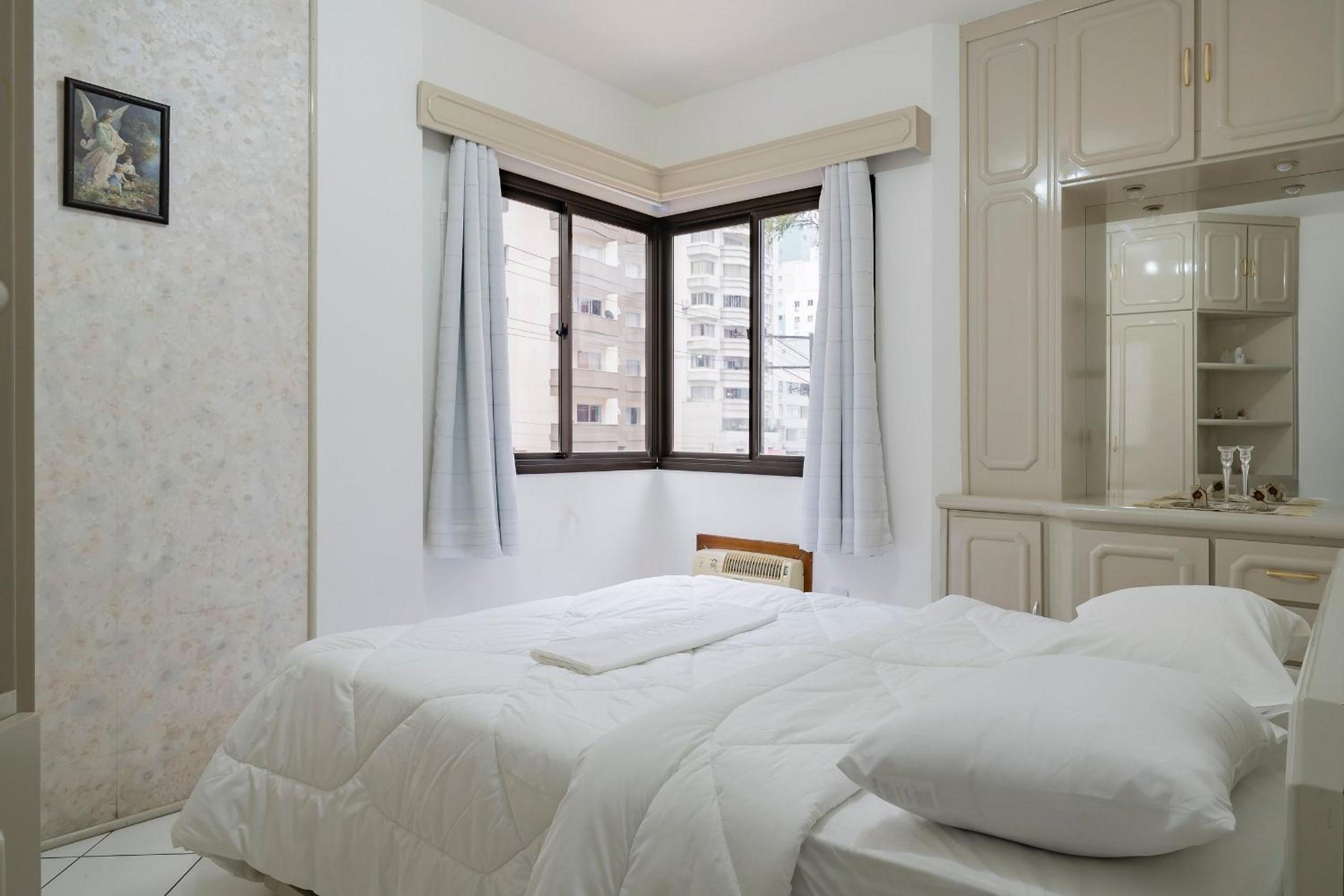 Apartment w balcony 250m from Praia Central ERJ101