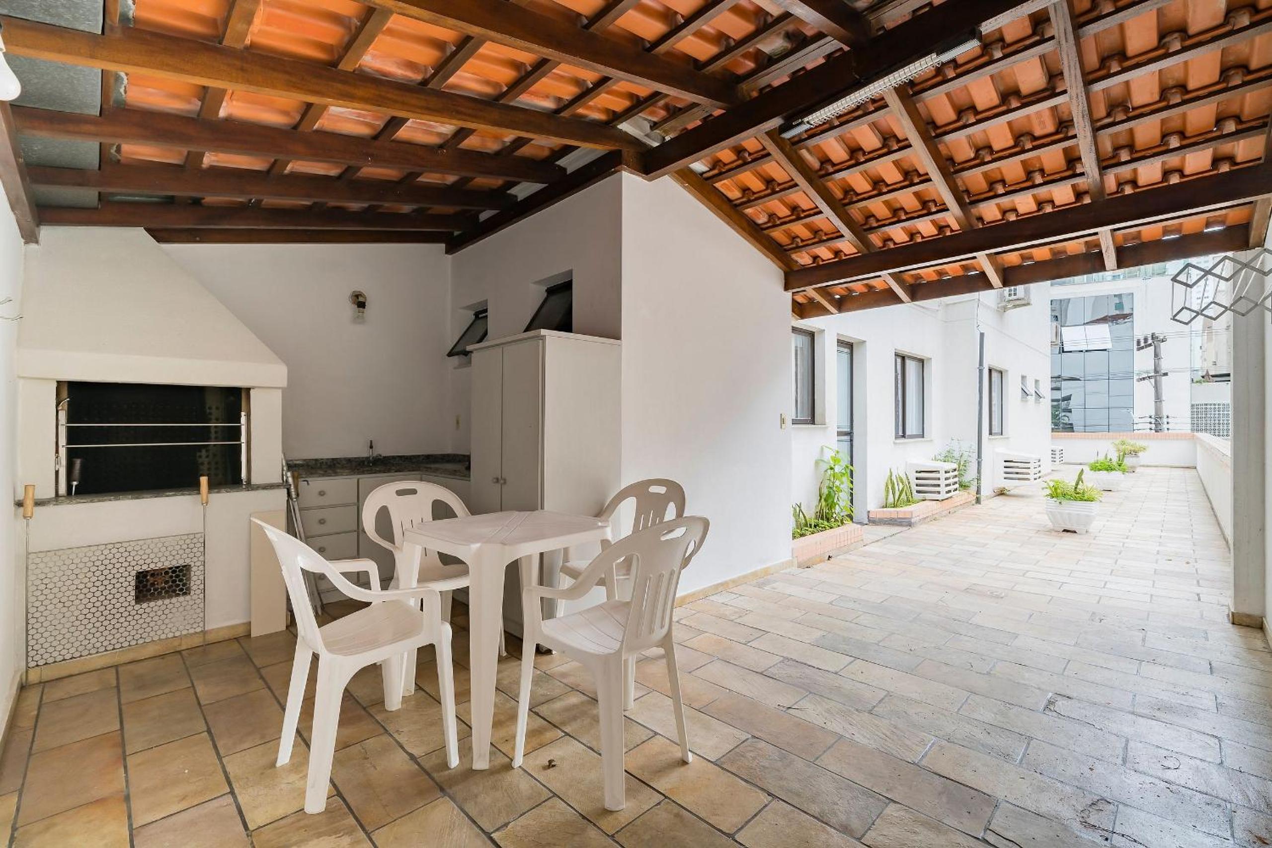 Apartment w balcony 250m from Praia Central ERJ101