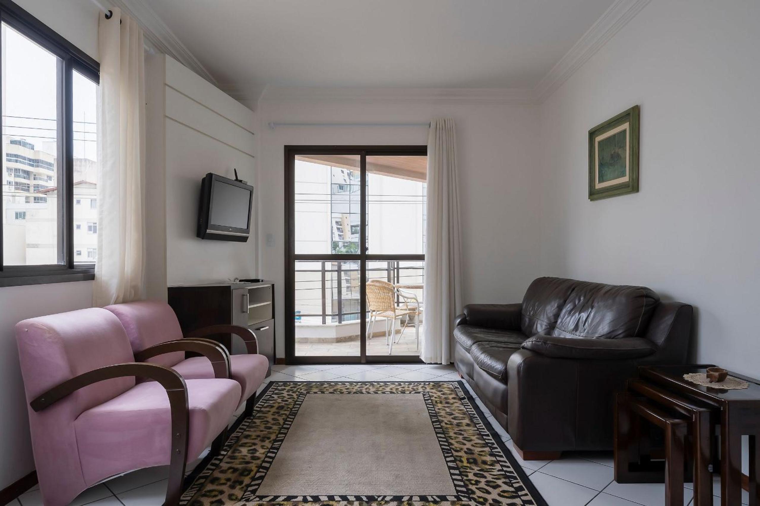 Apartment w balcony 250m from Praia Central ERJ101