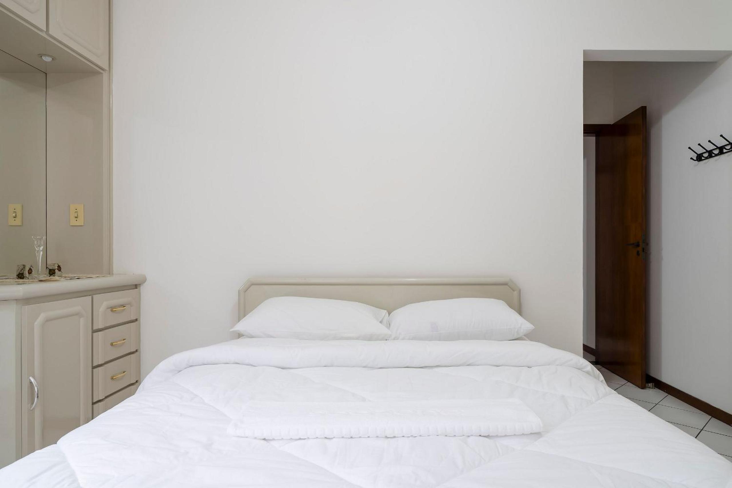 Apartment w balcony 250m from Praia Central ERJ101