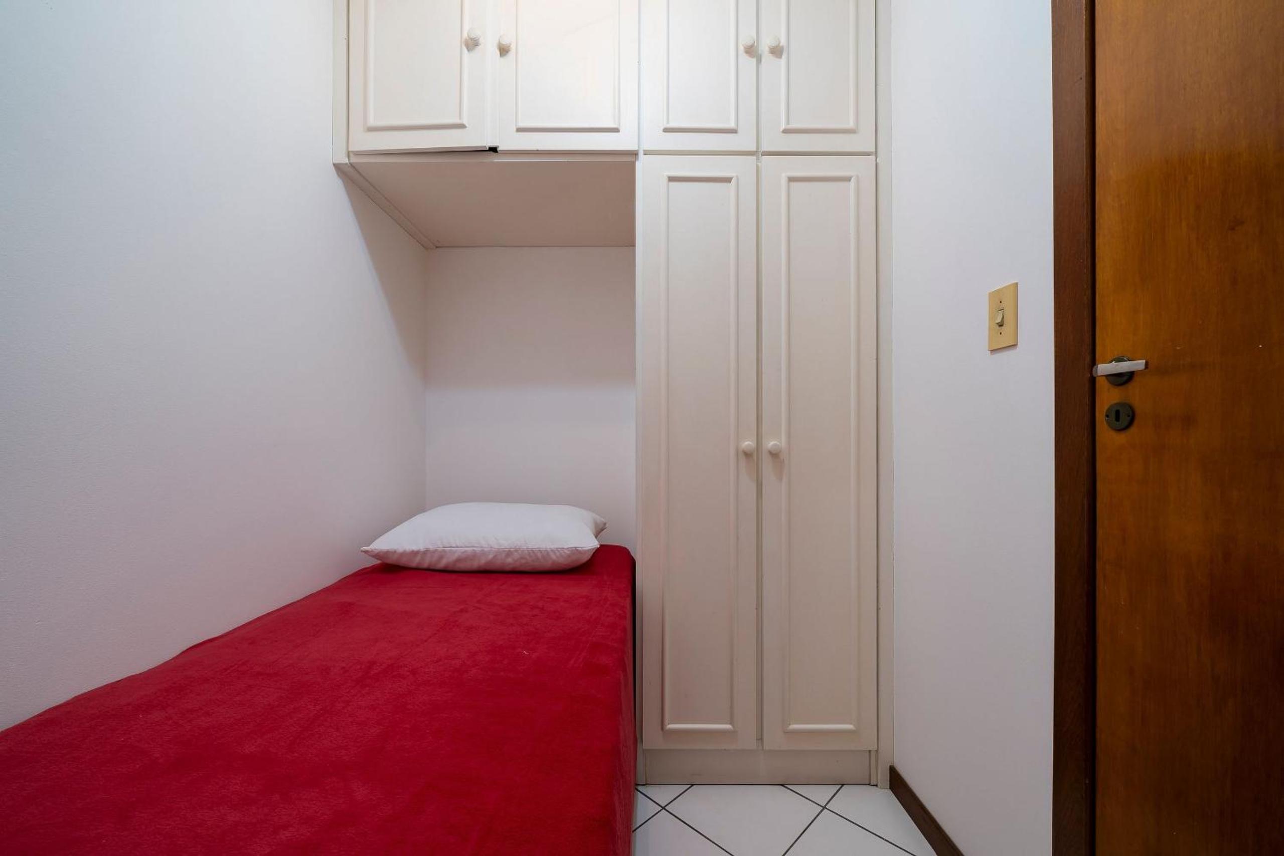Apartment w balcony 250m from Praia Central ERJ101